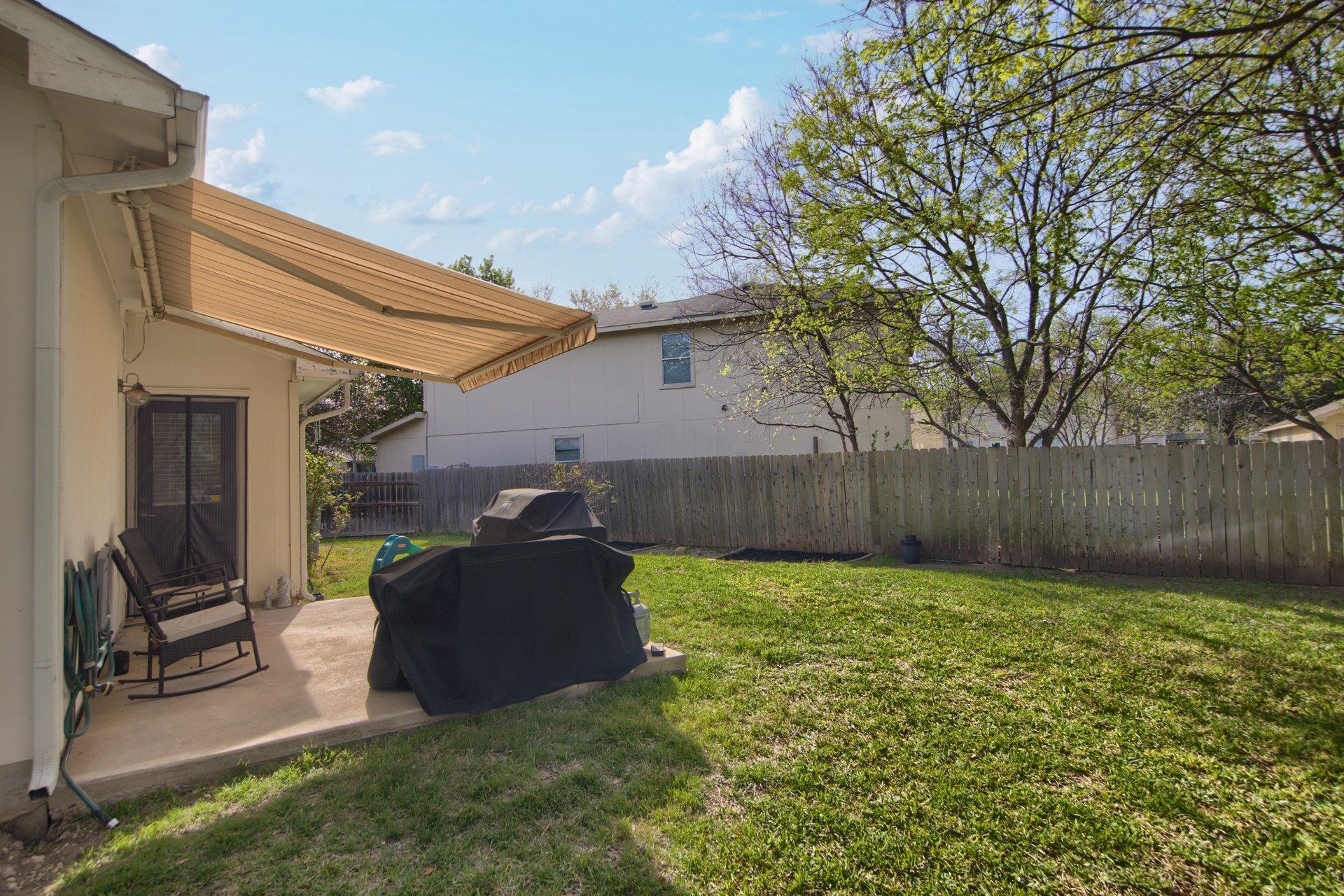 8804 Dittmar Oaks DR