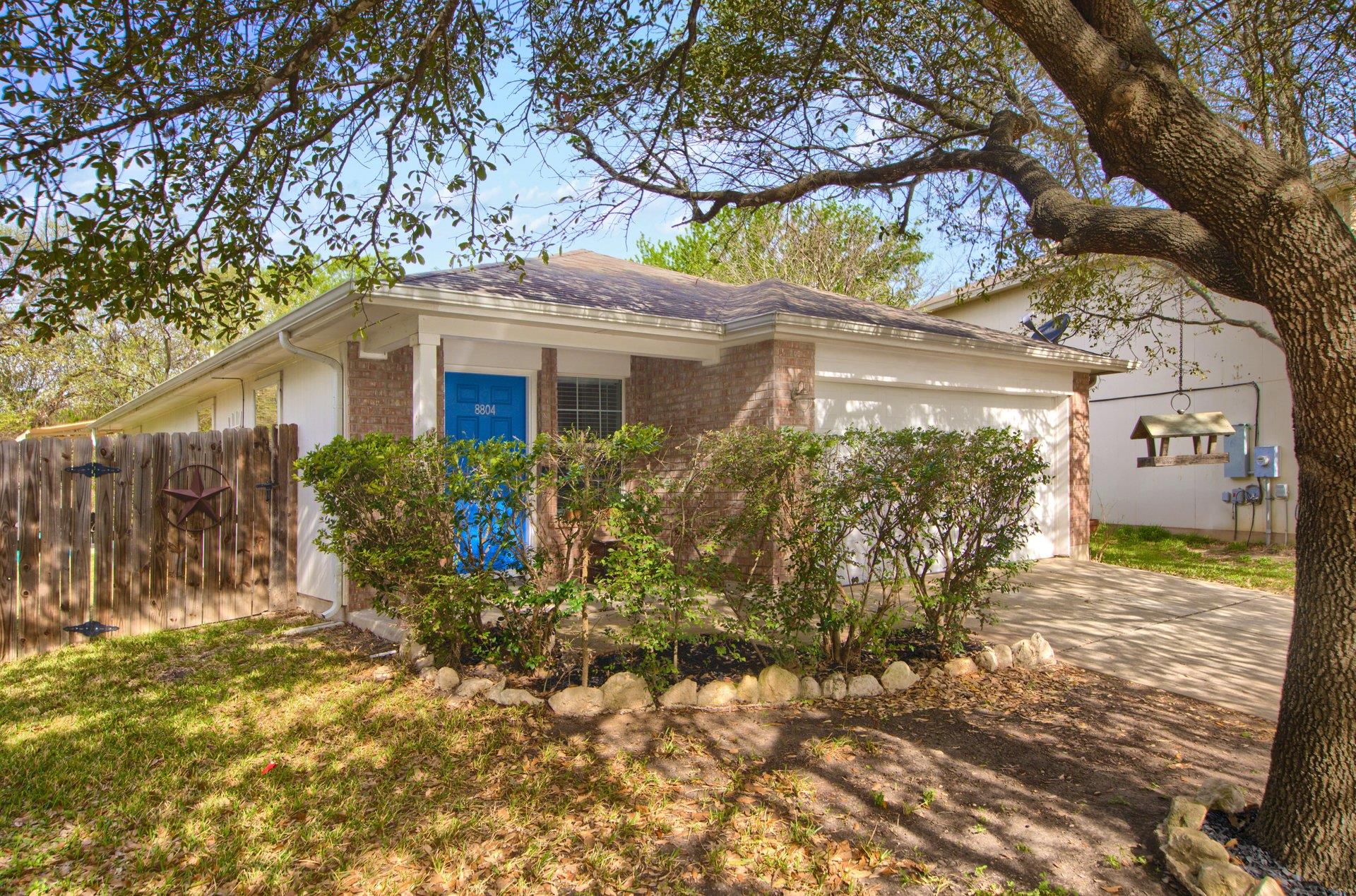 8804 Dittmar Oaks DR