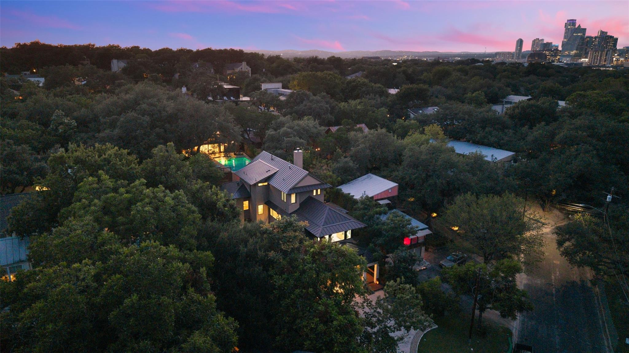 1704 East Side DR