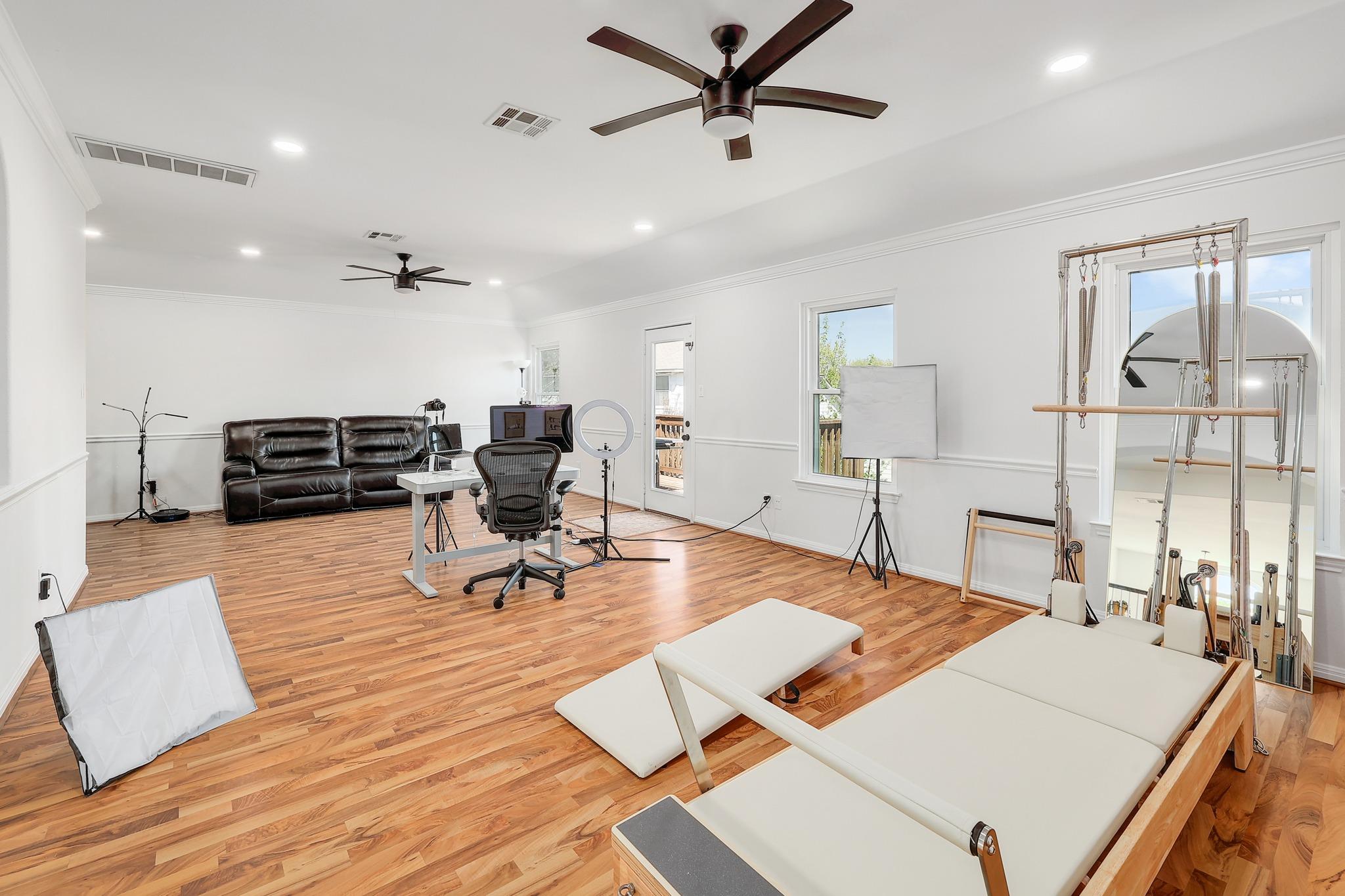 2304 Brittway LN