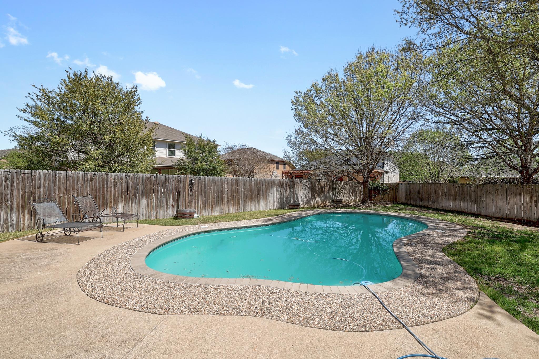 2304 Brittway LN