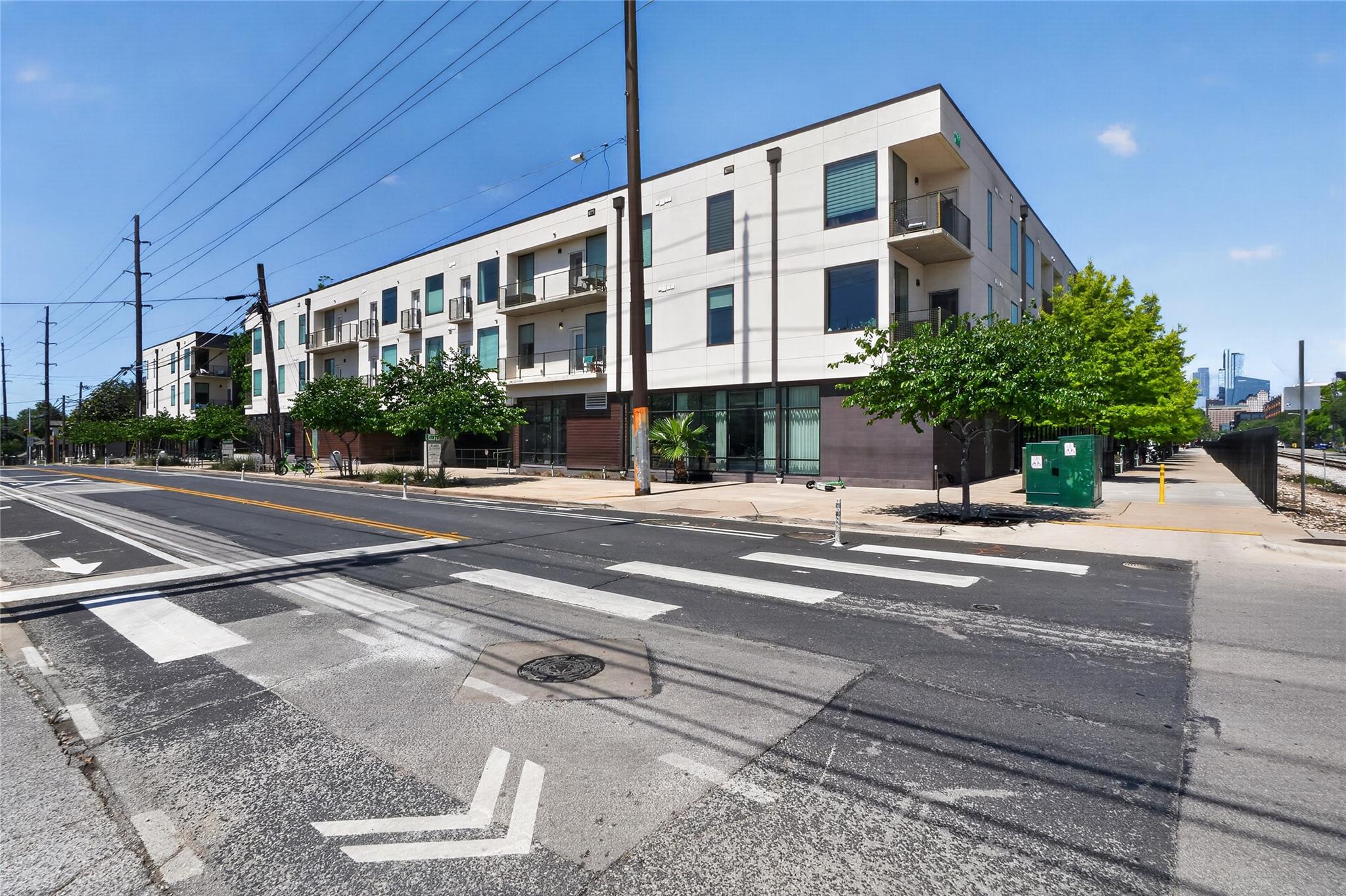 1800 E 4th ST # 202
