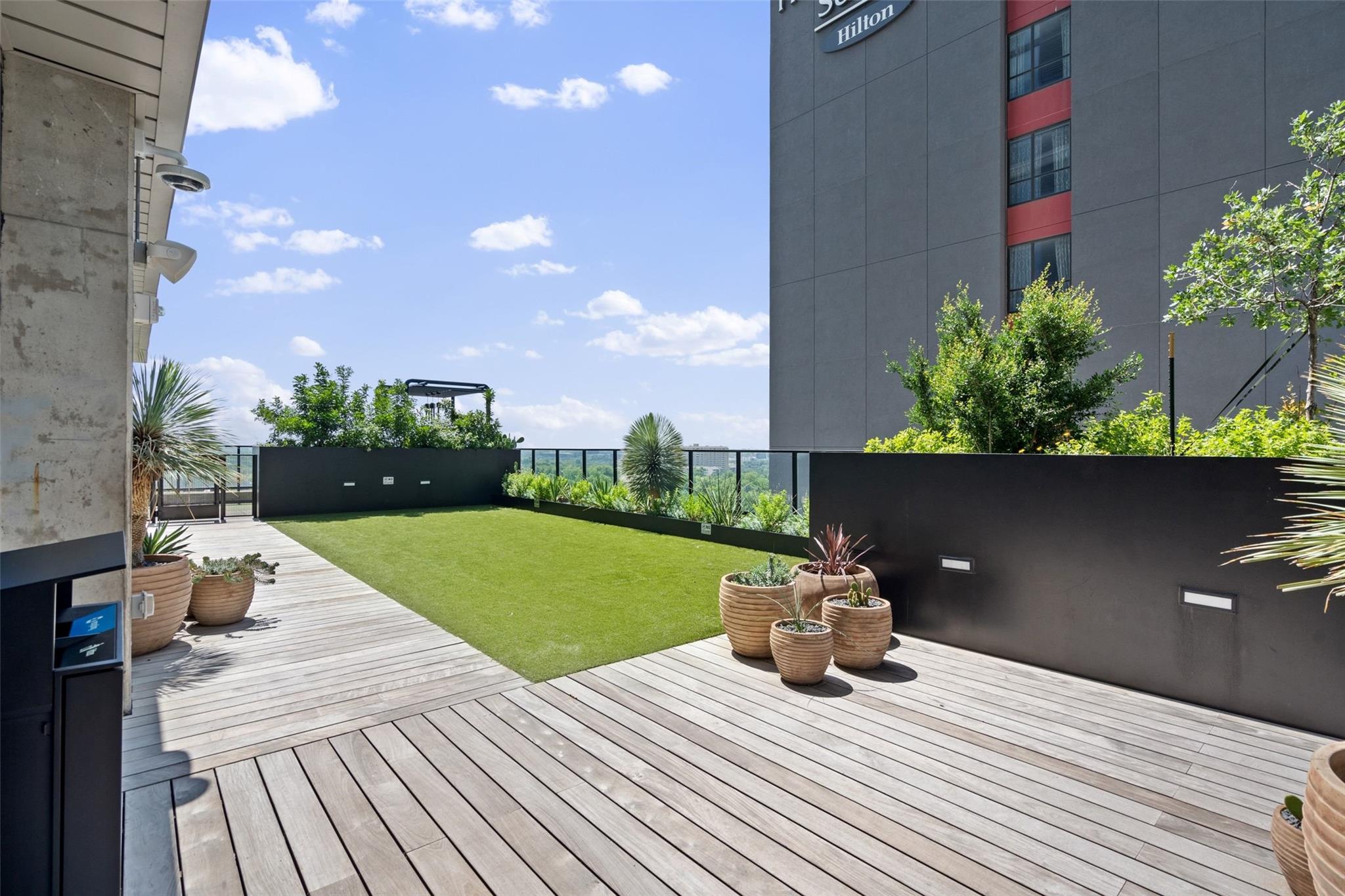 84 East Ave # 1803