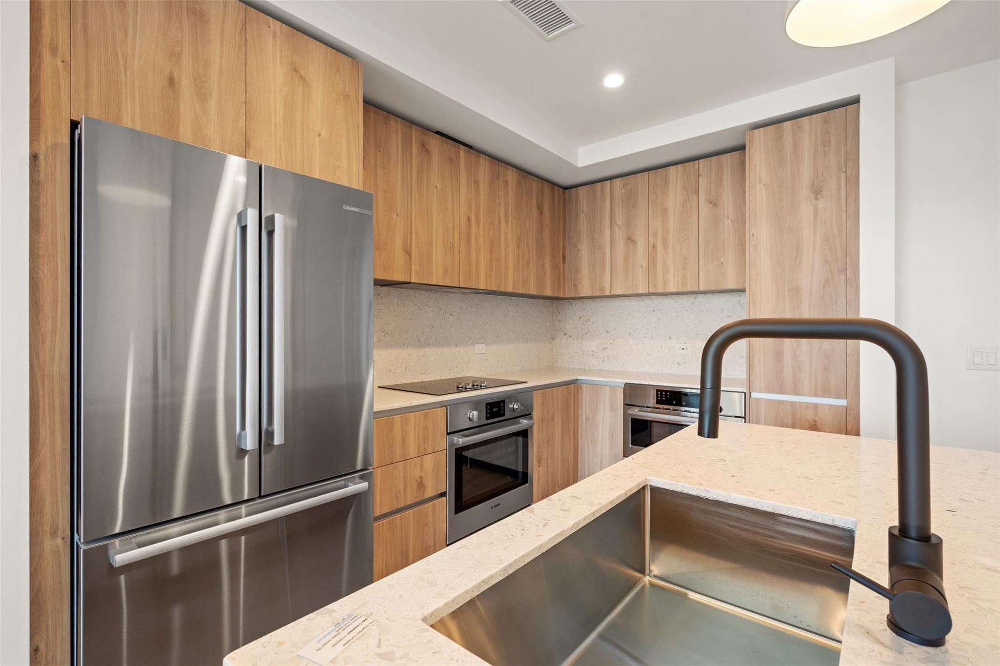 84 East Ave # 1803