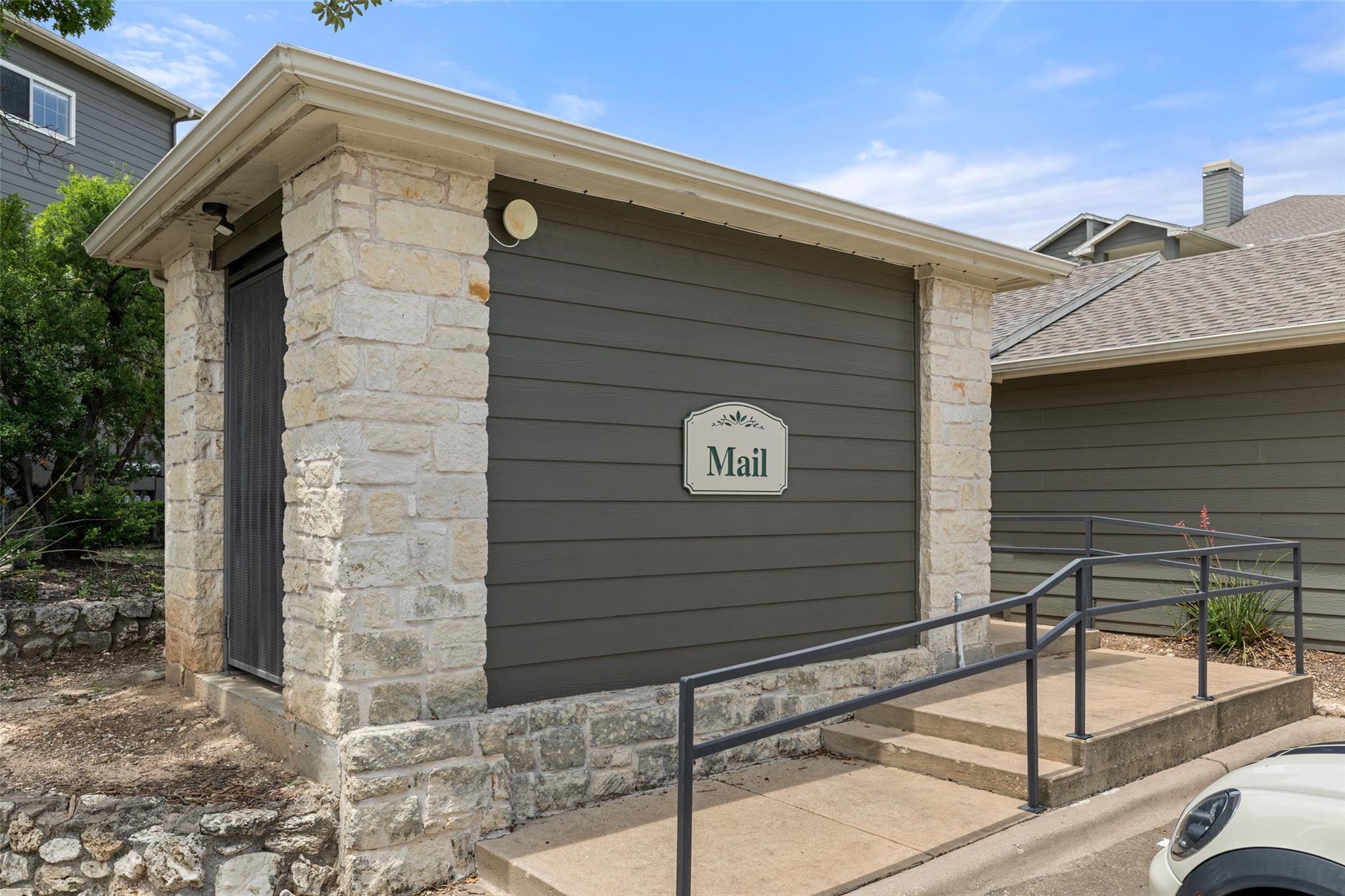2320 Gracy Farms LN # 323