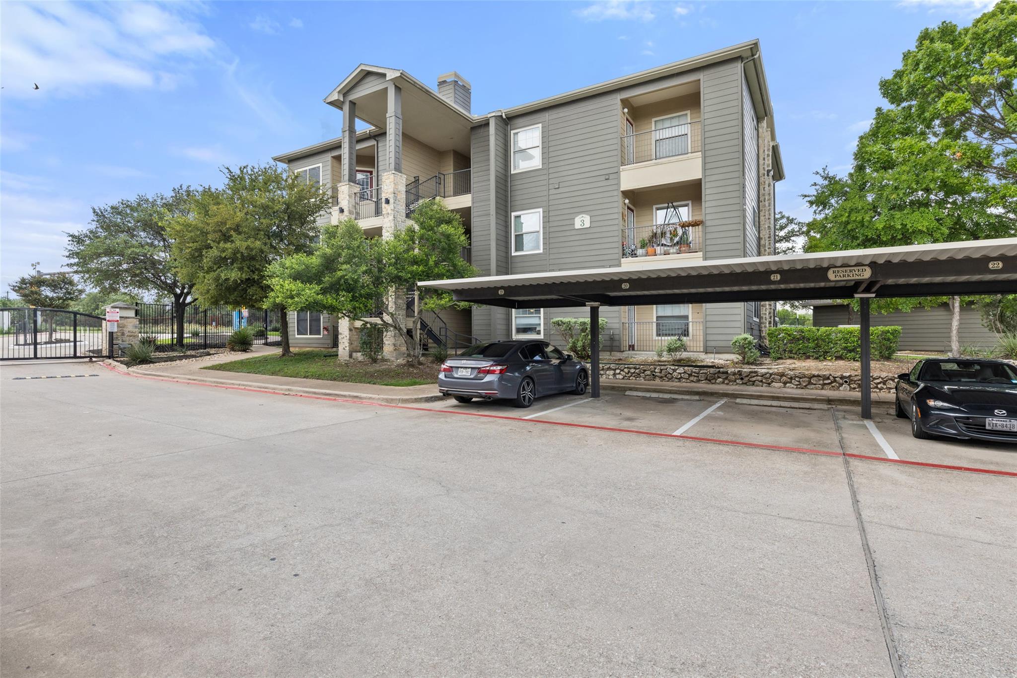 2320 Gracy Farms LN # 323