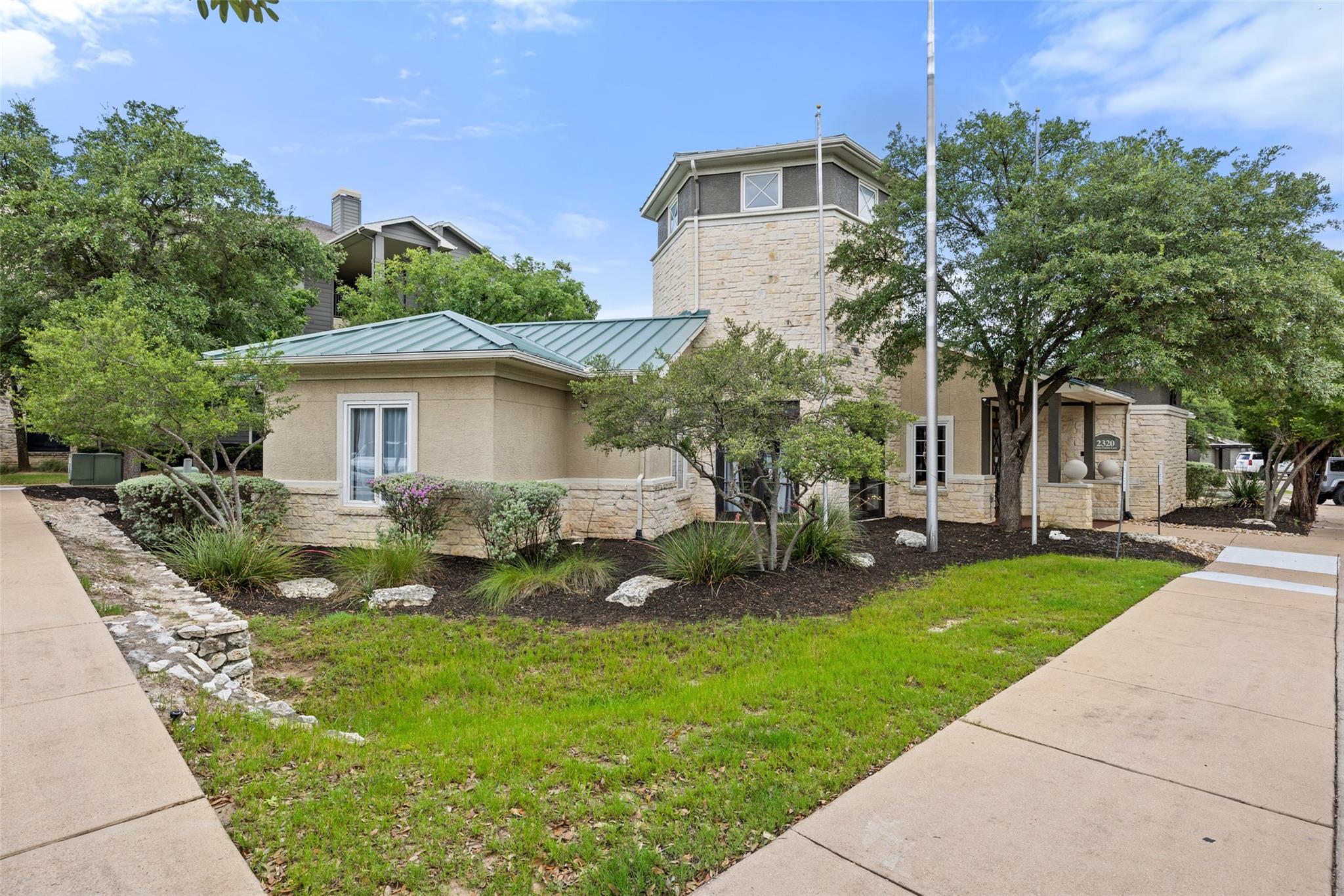 2320 Gracy Farms LN # 323