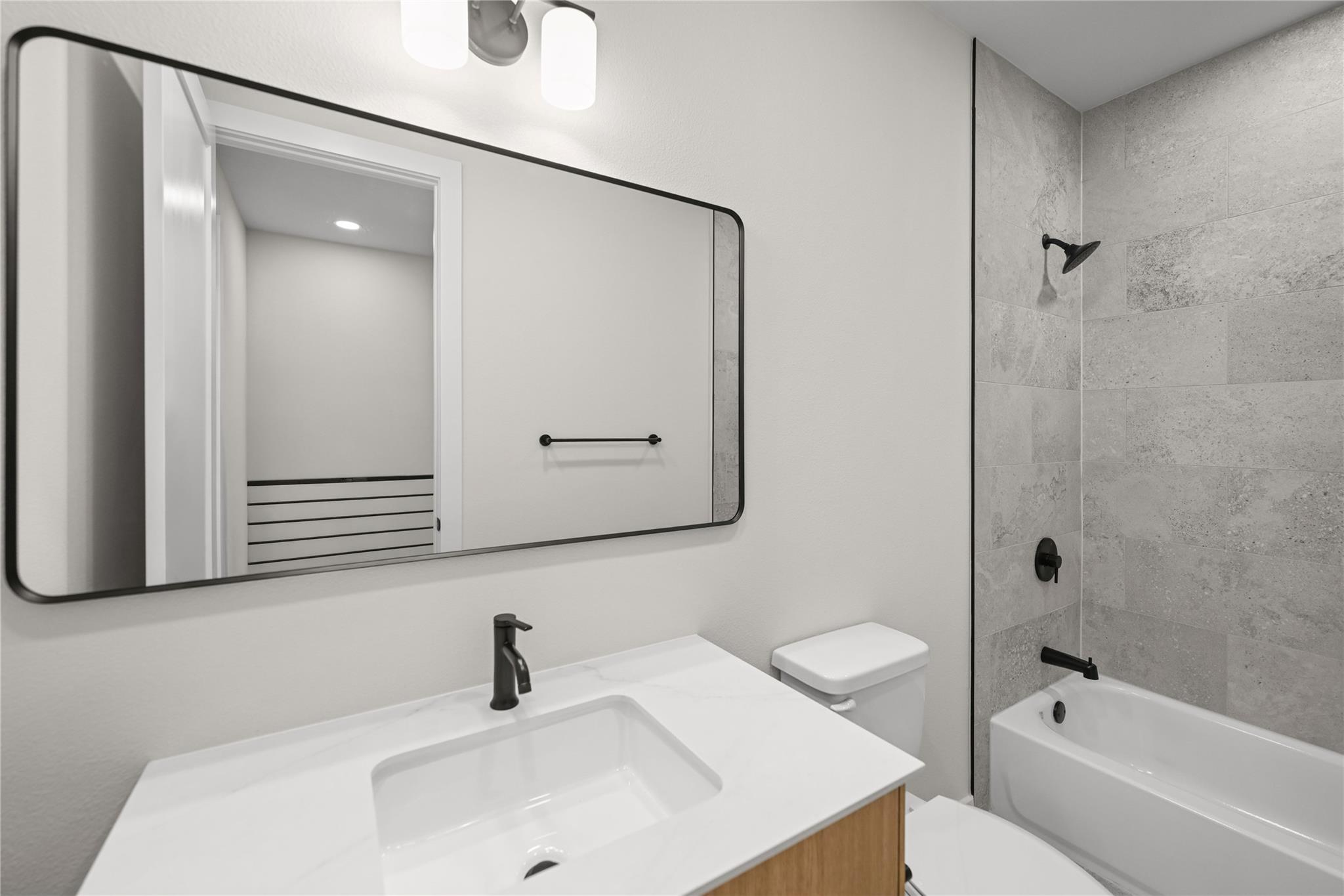 634 Central PKWY # 1204