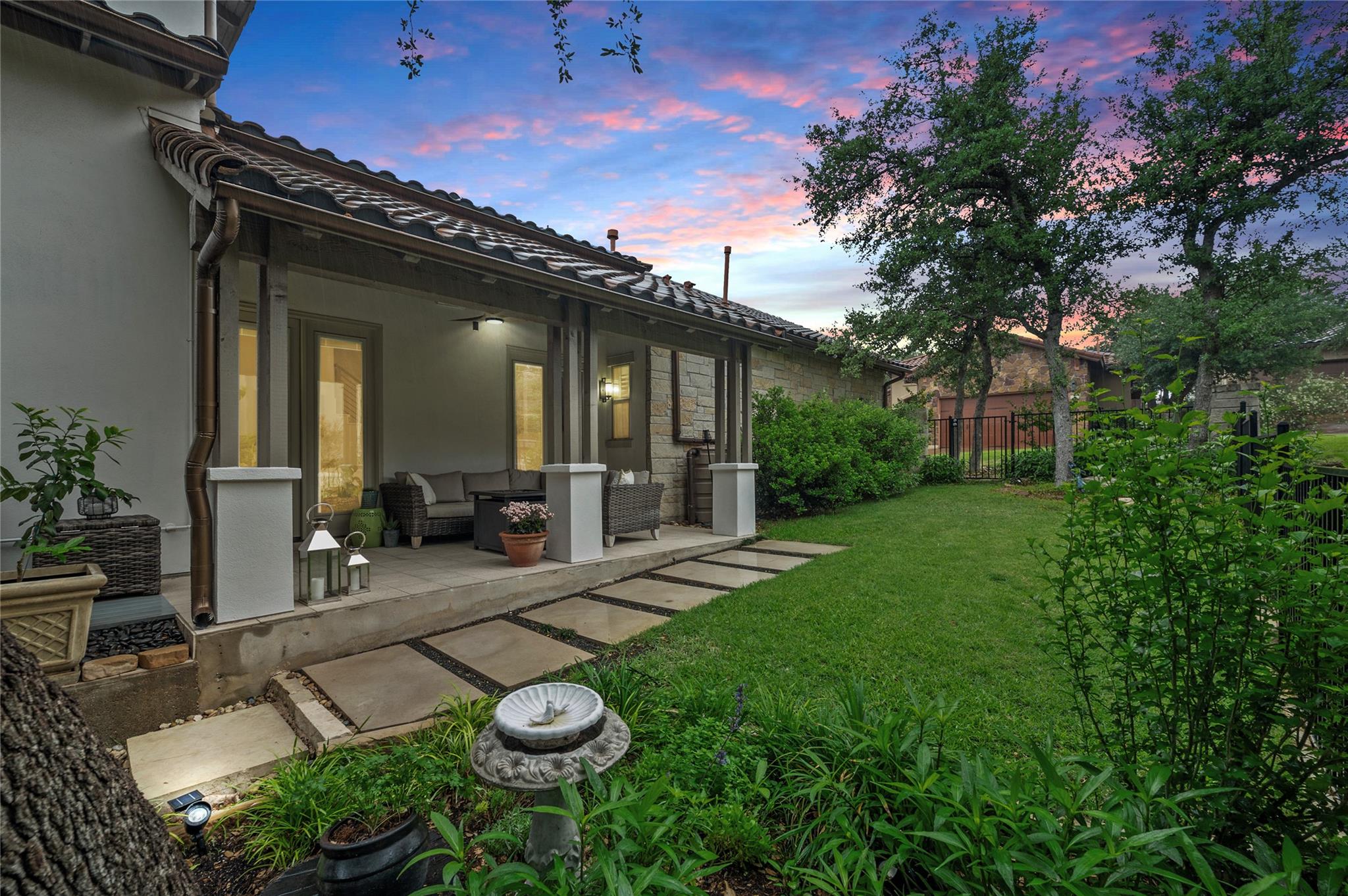 15004 Falconhead Grove LOOP