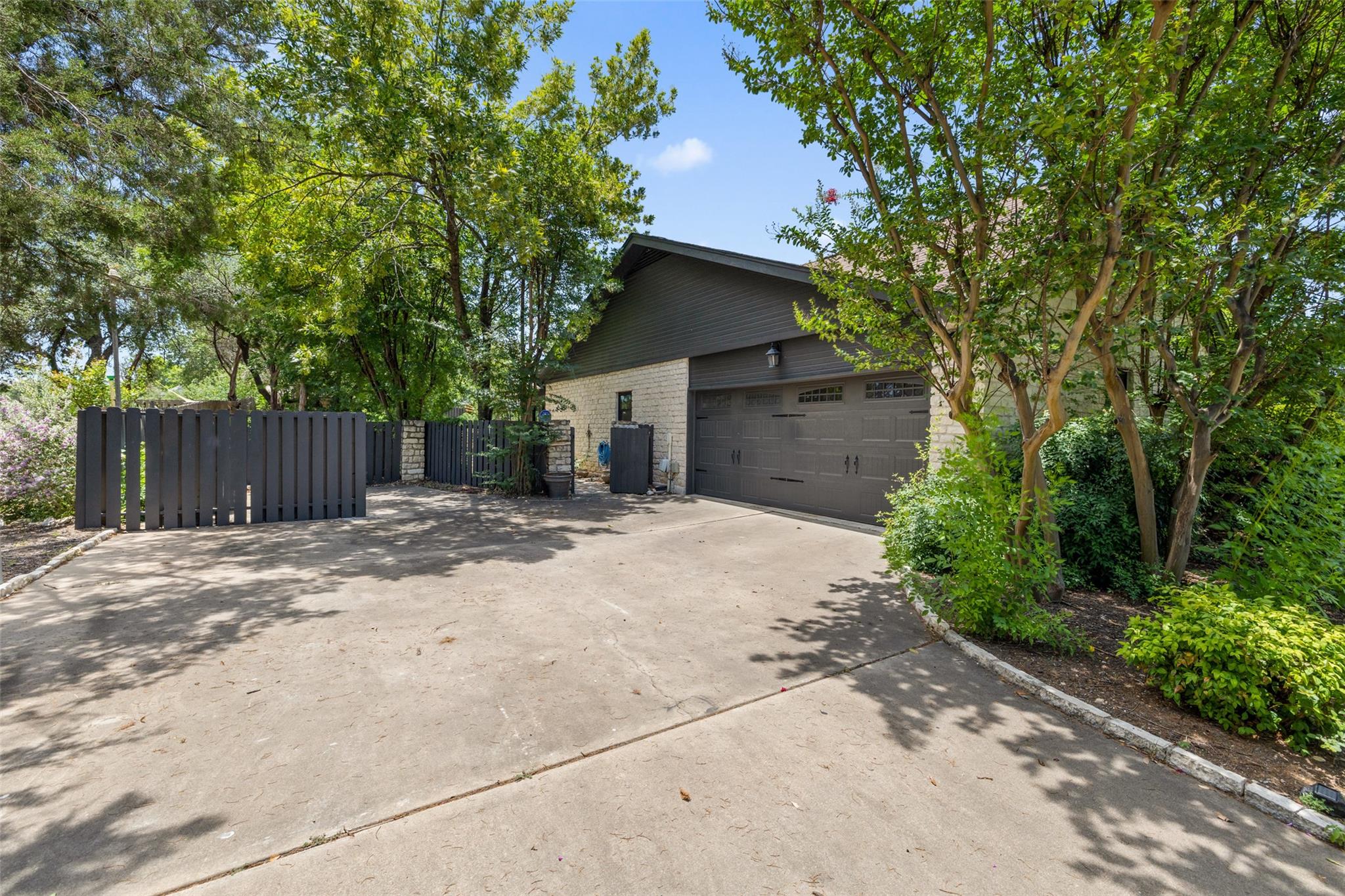 103 Schooner DR