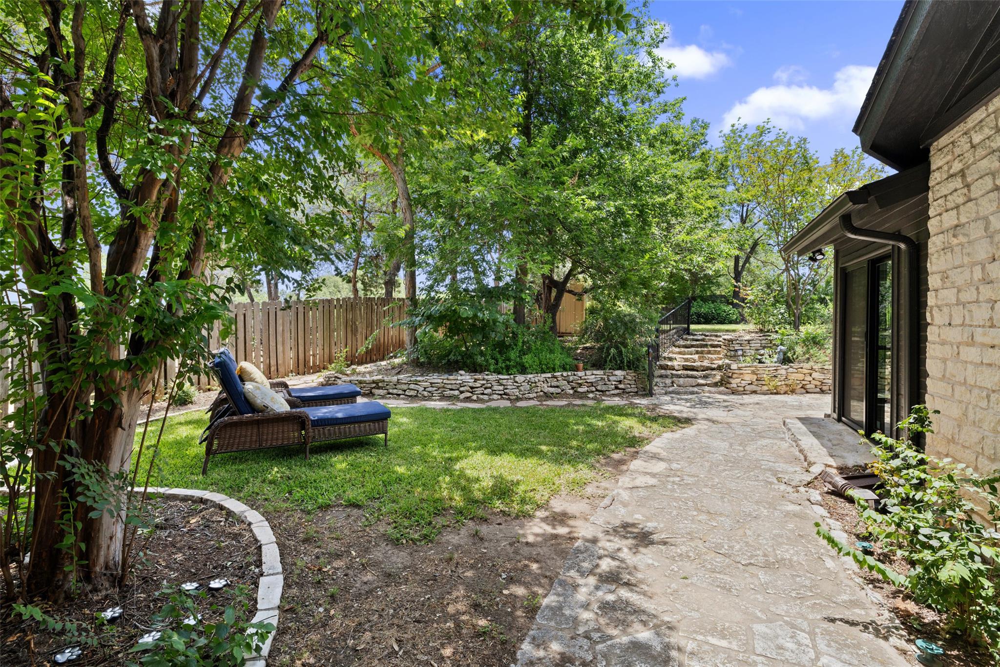 103 Schooner DR
