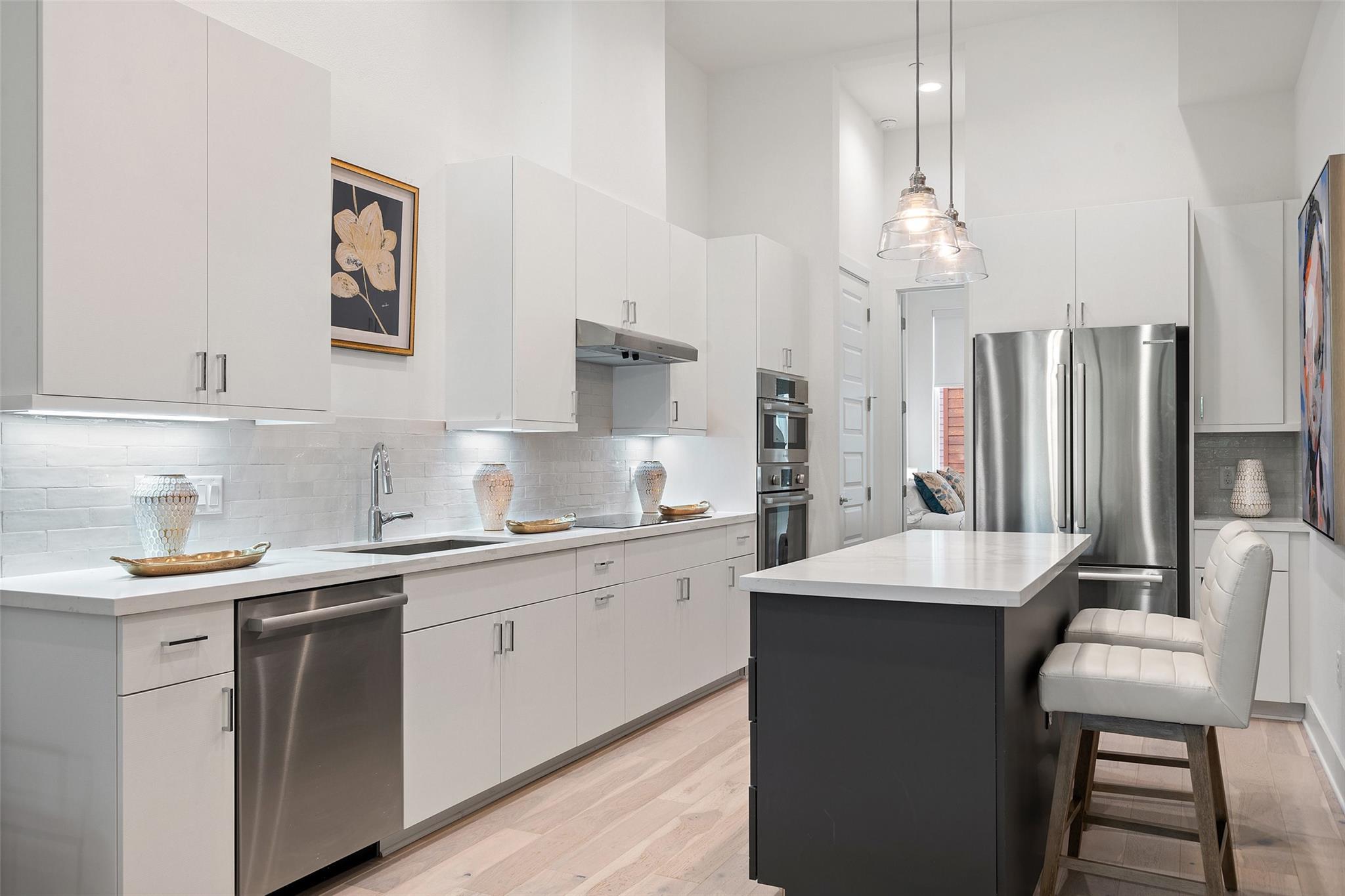 2505 Bluebonnet LN # 13