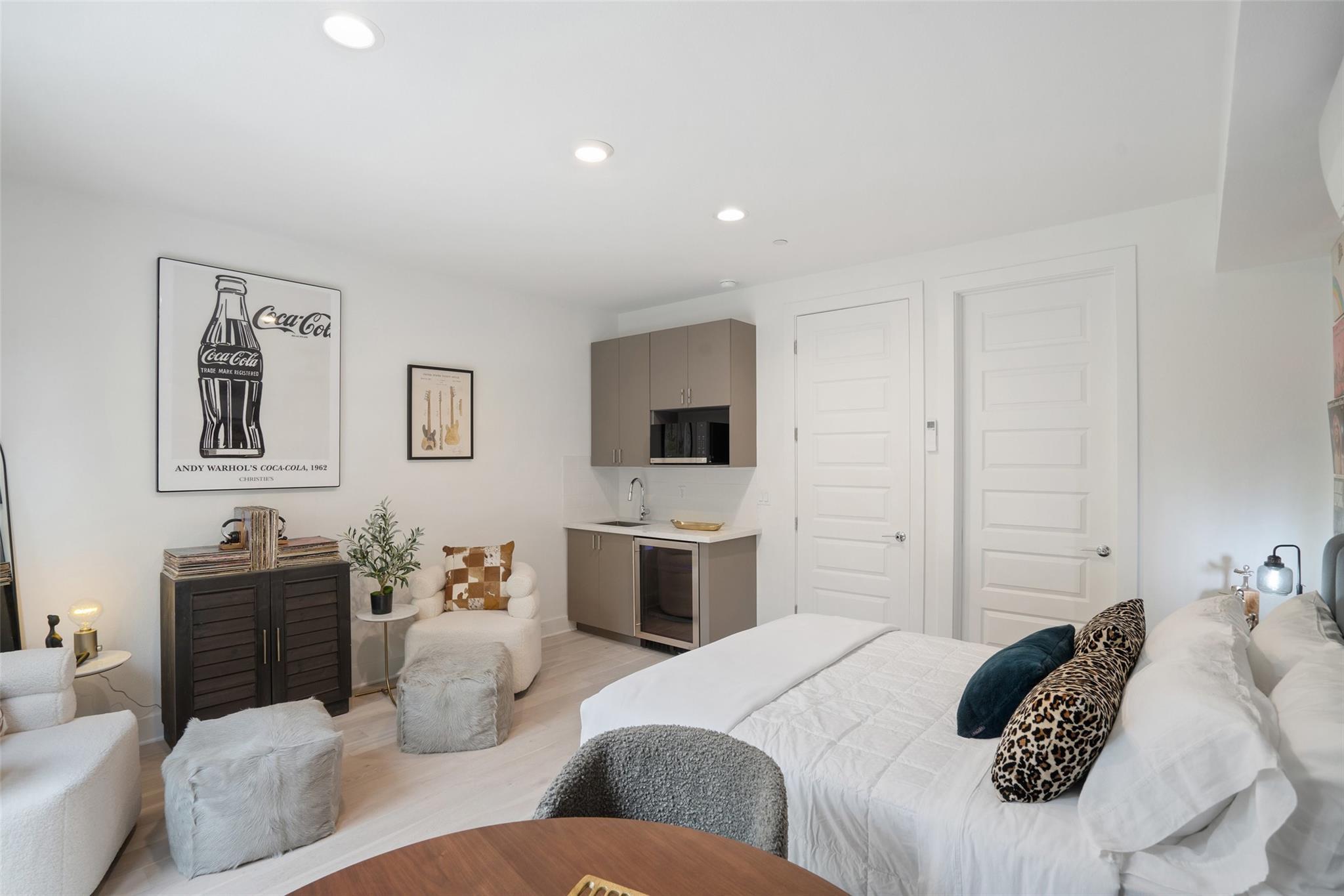 2505 Bluebonnet LN # 13