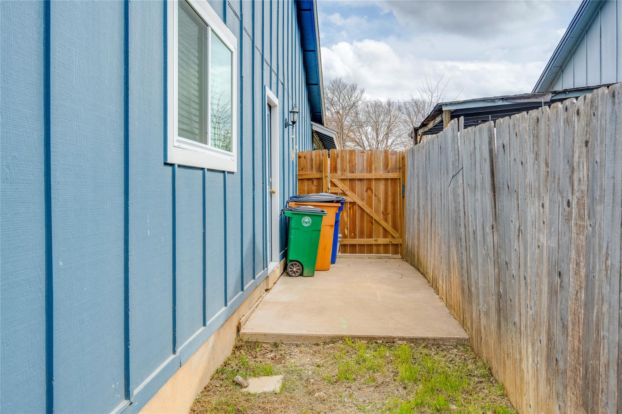 6210 Buffalo PASS # B