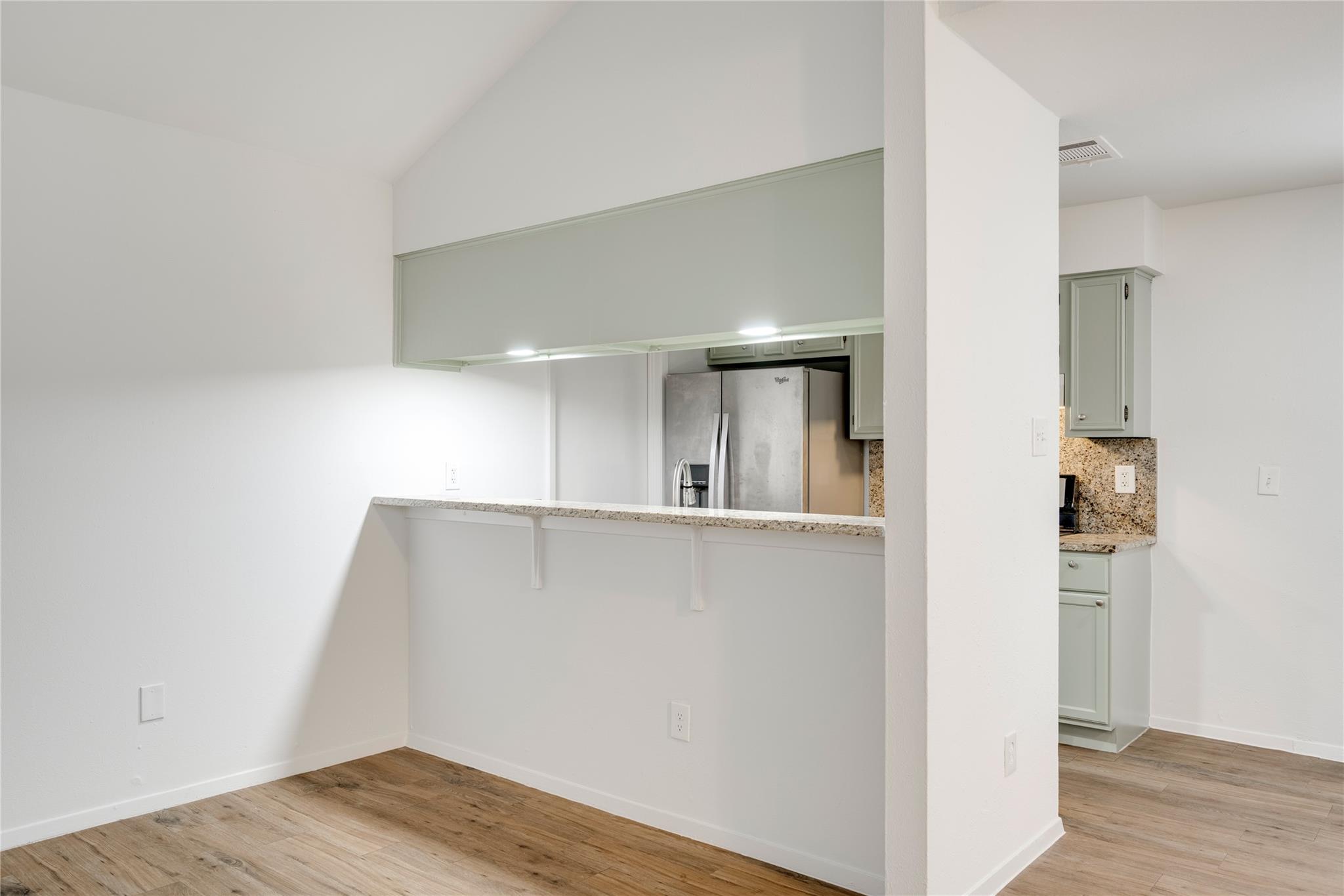 6210 Buffalo PASS # B