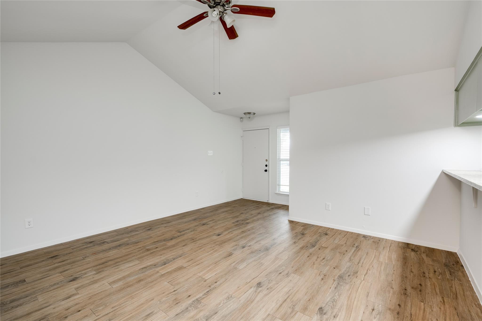 6210 Buffalo PASS # B