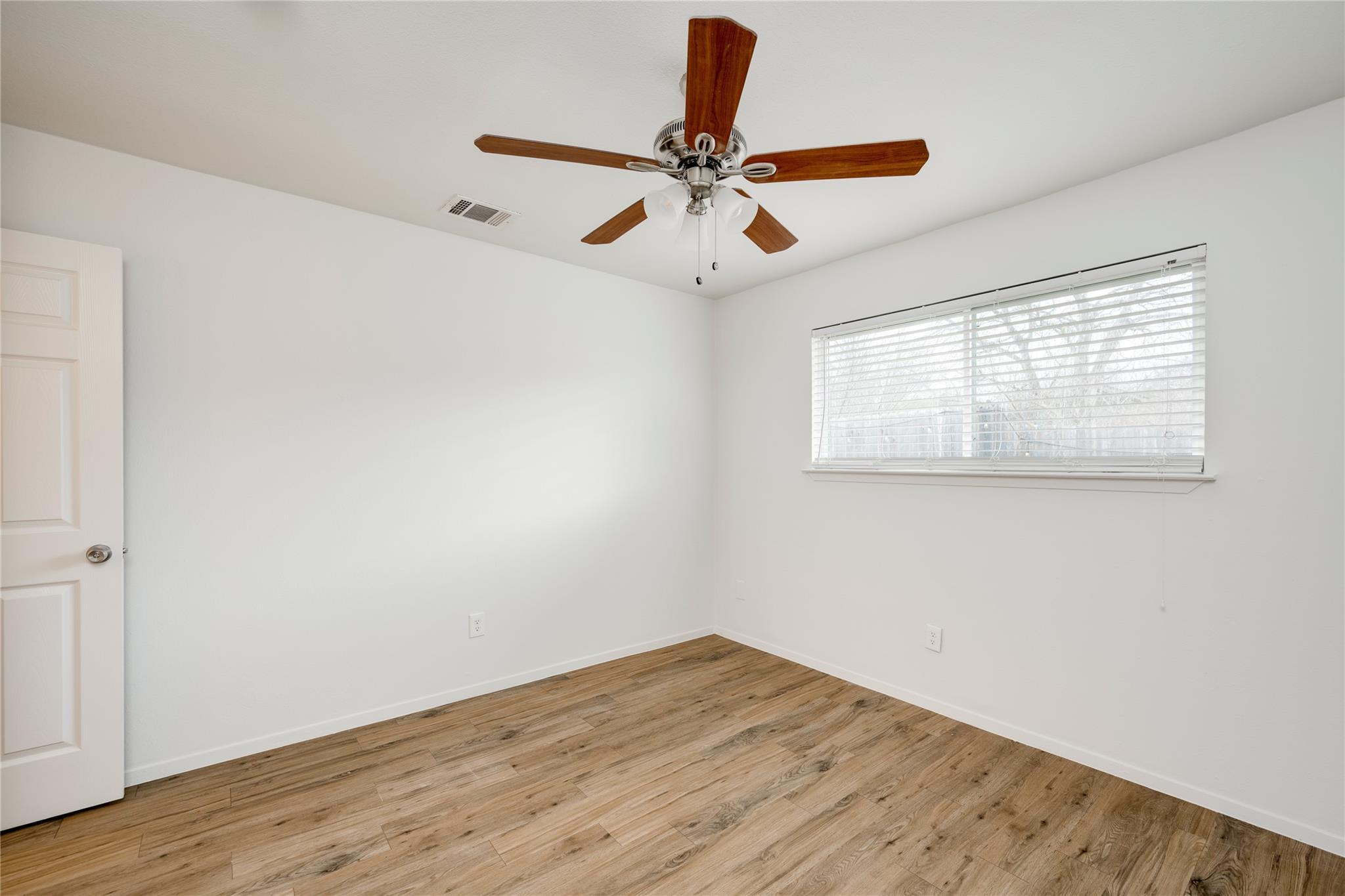 6210 Buffalo PASS # B