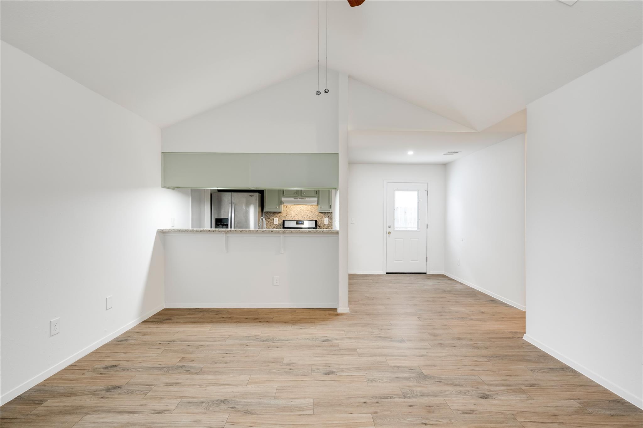 6210 Buffalo PASS # B