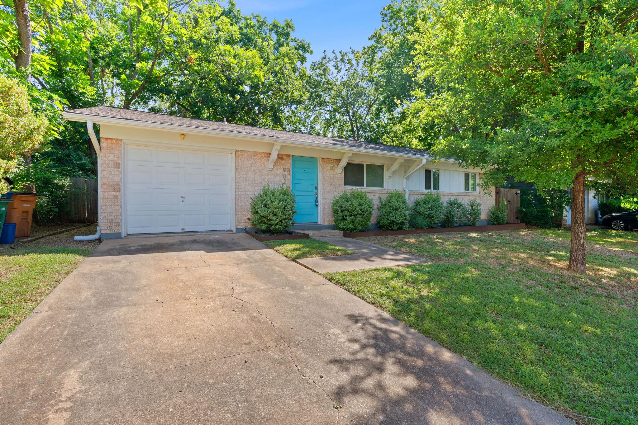 902 Cardiff DR