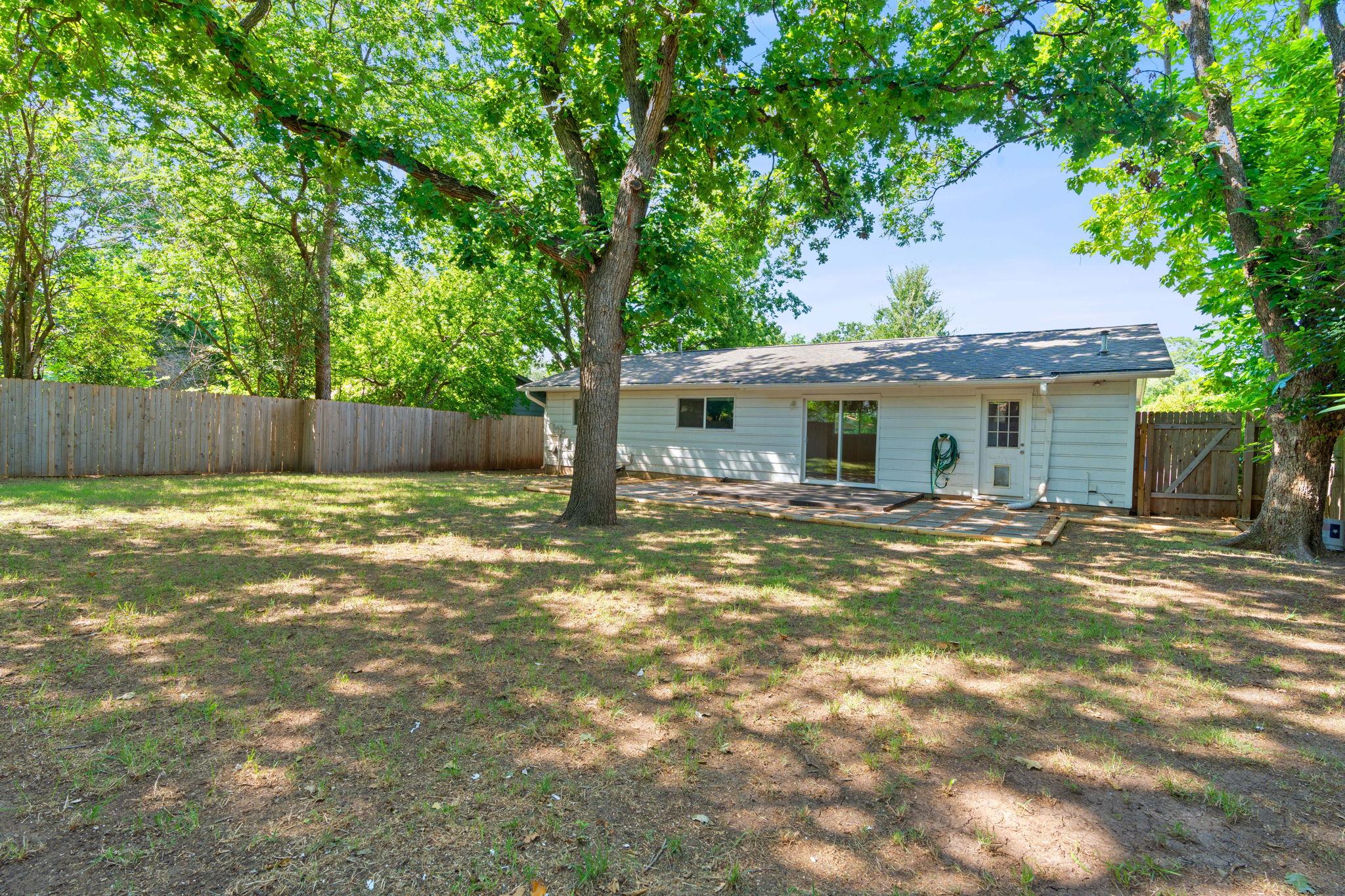 902 Cardiff DR