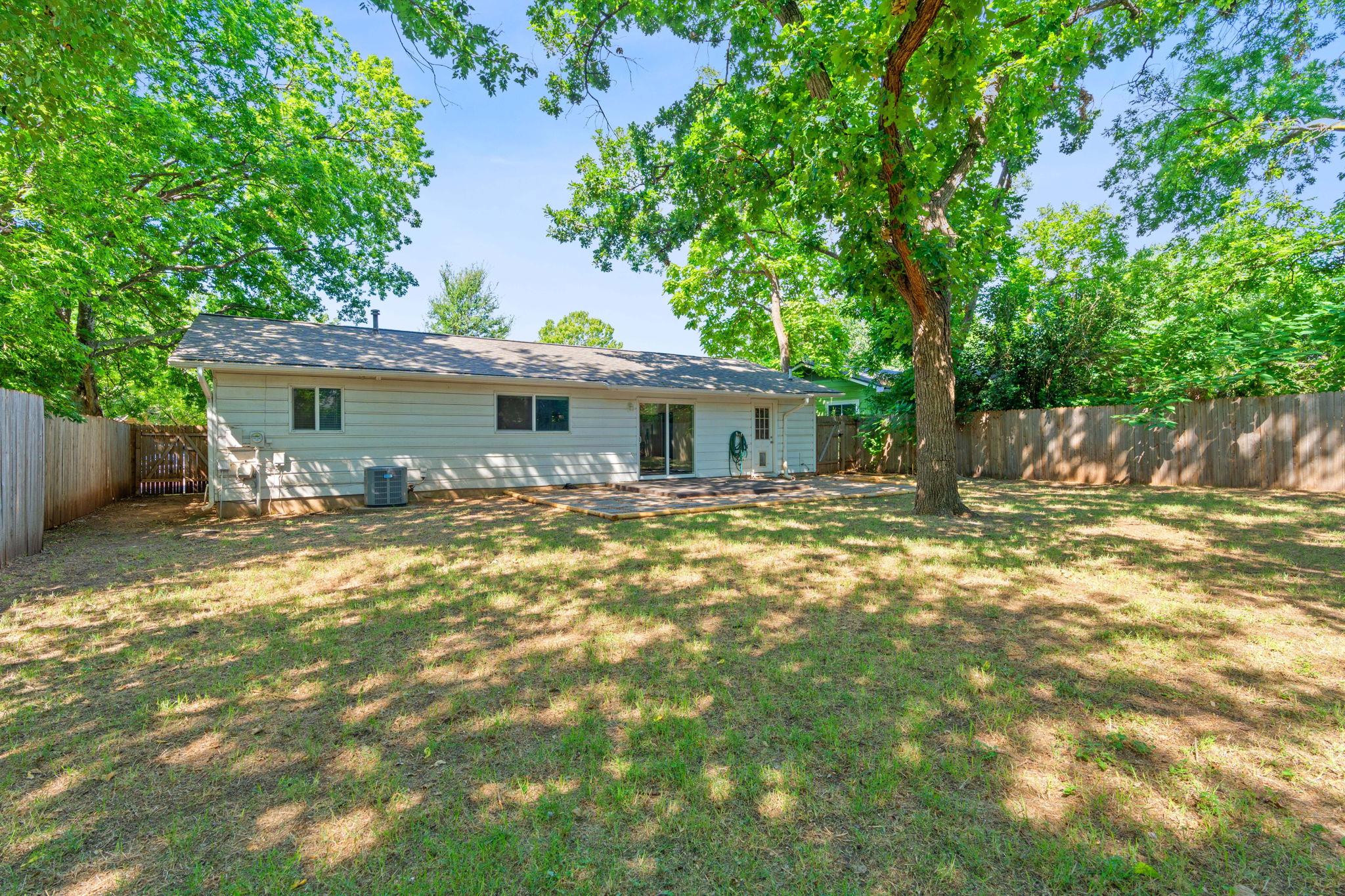 902 Cardiff DR
