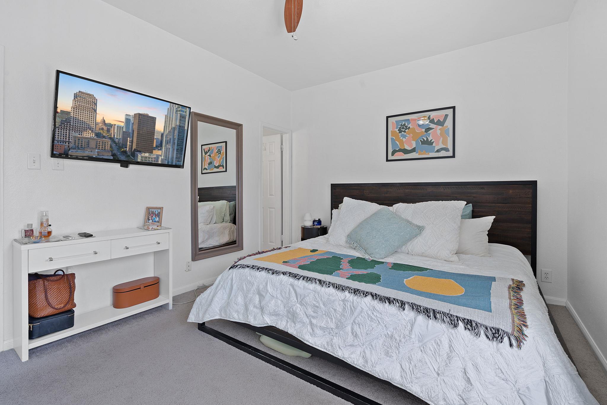 1307 Kinney Ave # 136