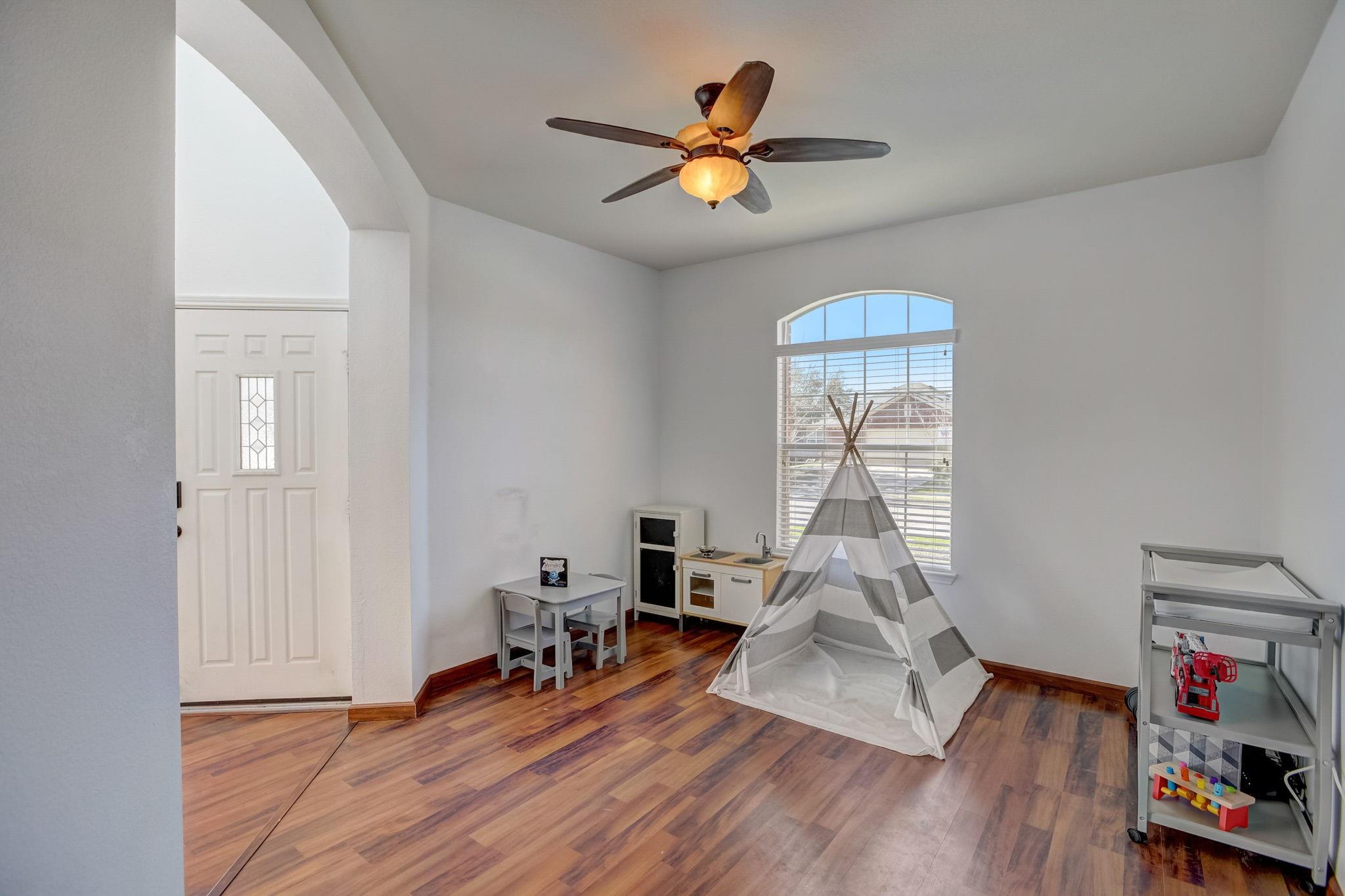 305 Waterlily WAY