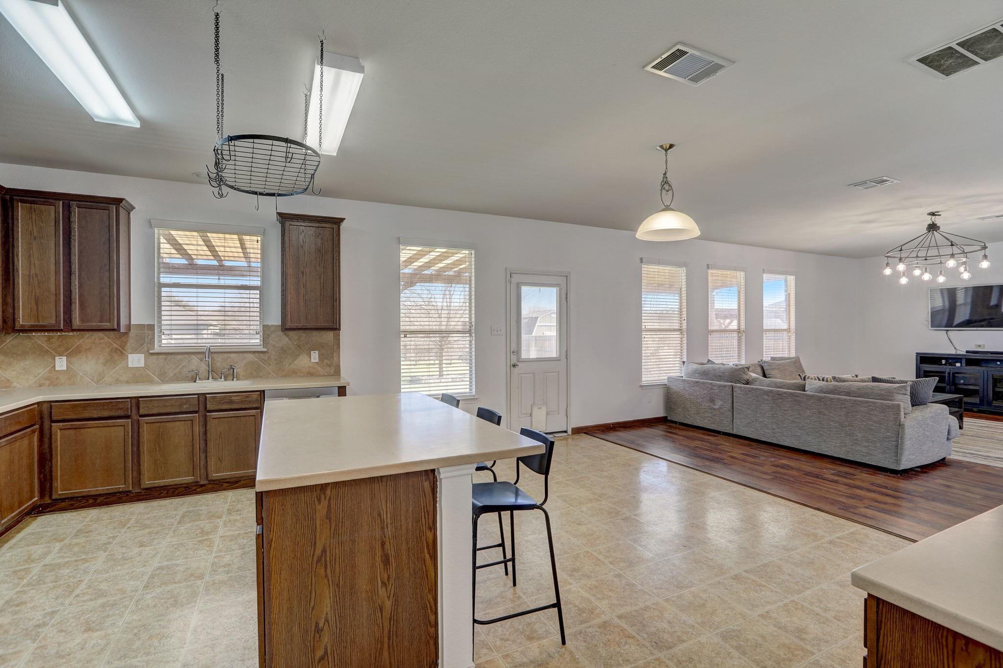 305 Waterlily WAY