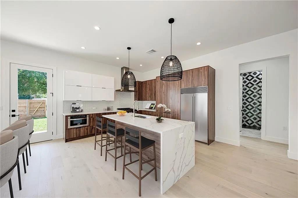 200 Tillery SQ # 1