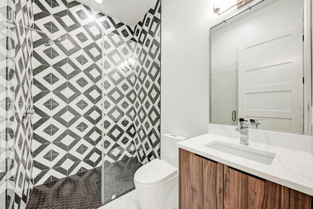 200 Tillery SQ # 1