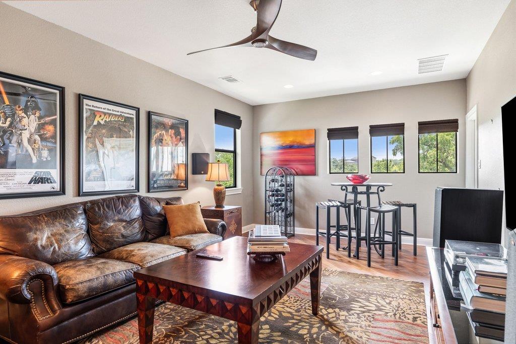 2 Prestonwood CV