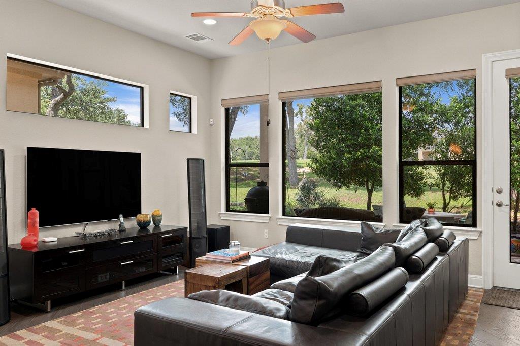 2 Prestonwood CV