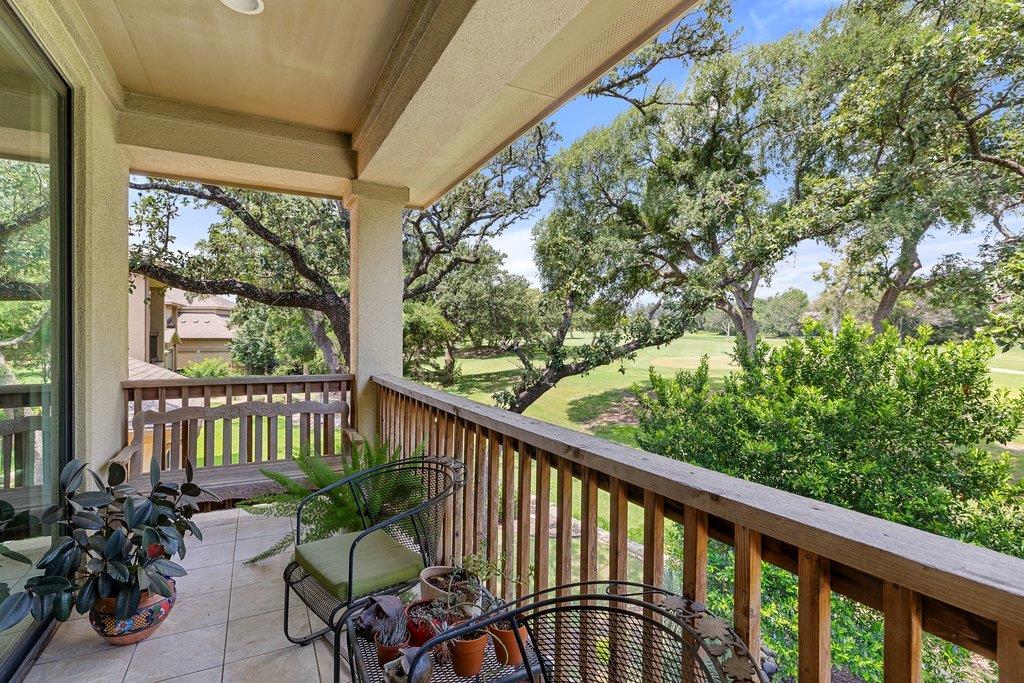 2 Prestonwood CV