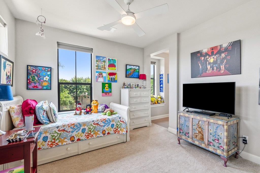 2 Prestonwood CV