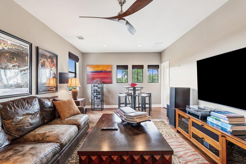2 Prestonwood CV