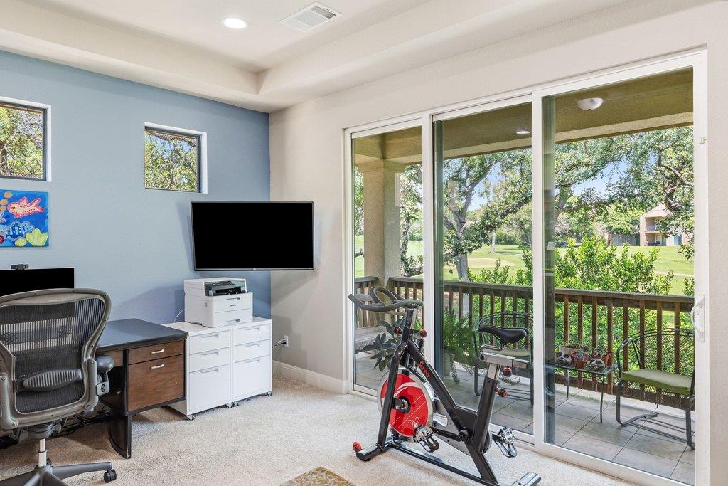 2 Prestonwood CV