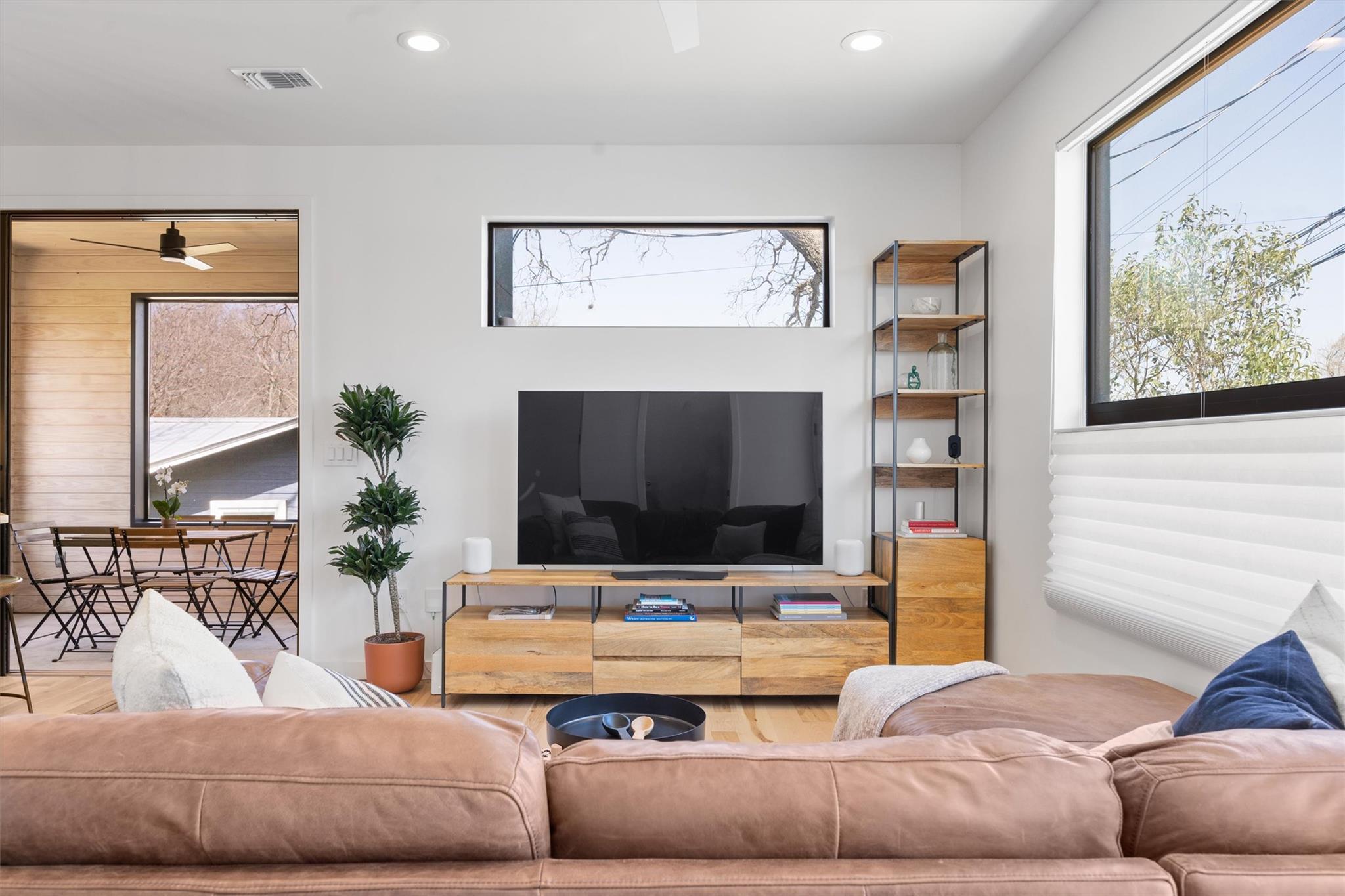 1202 Greenwood Ave