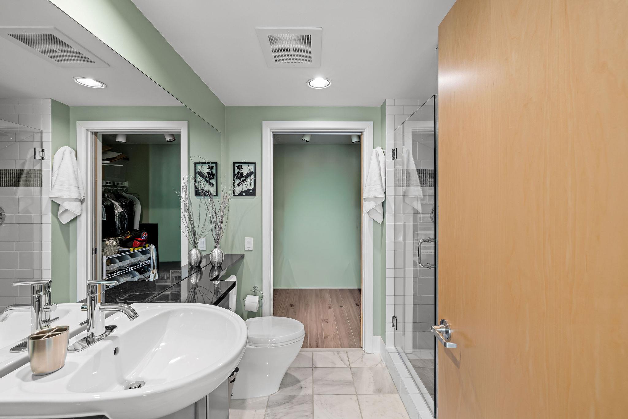 300 Bowie ST # 2602