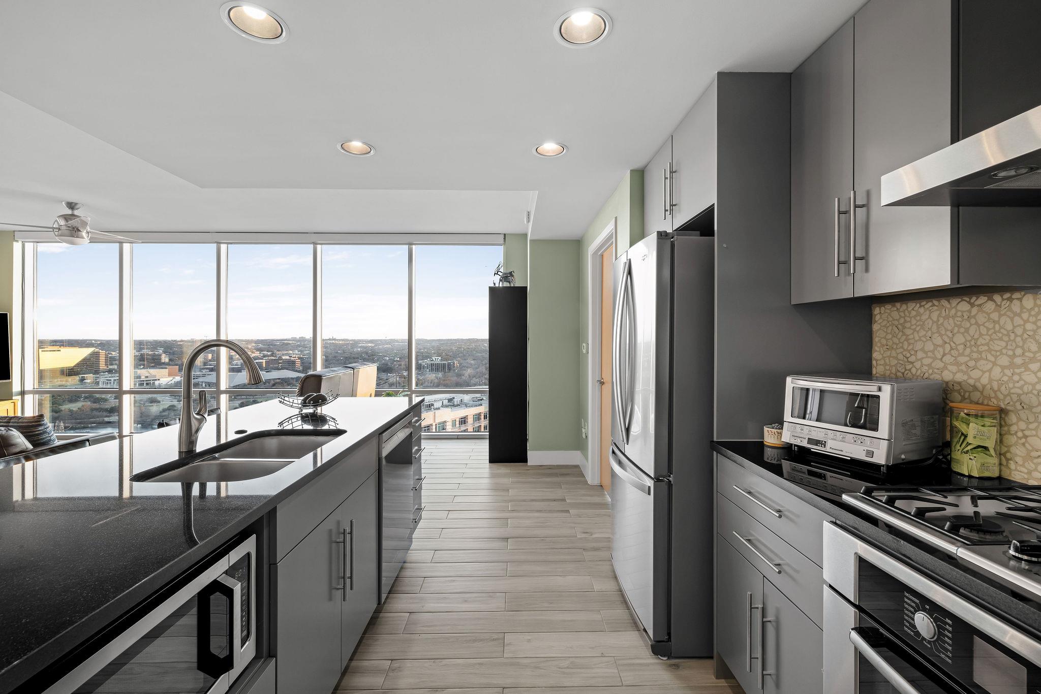 300 Bowie ST # 2602