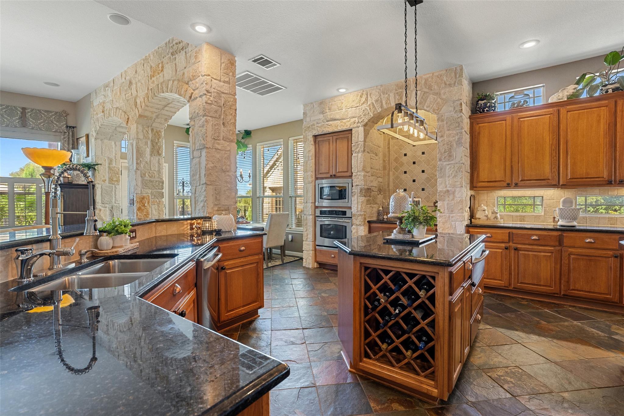 108 High Plains TRL, Spicewood