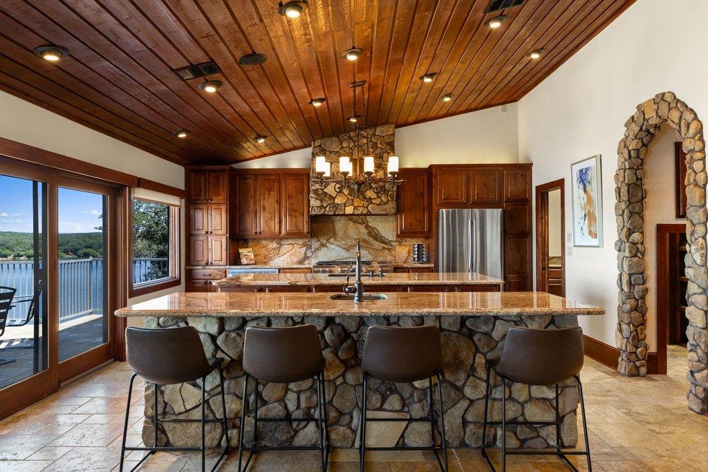 512 Harbor DR # 7