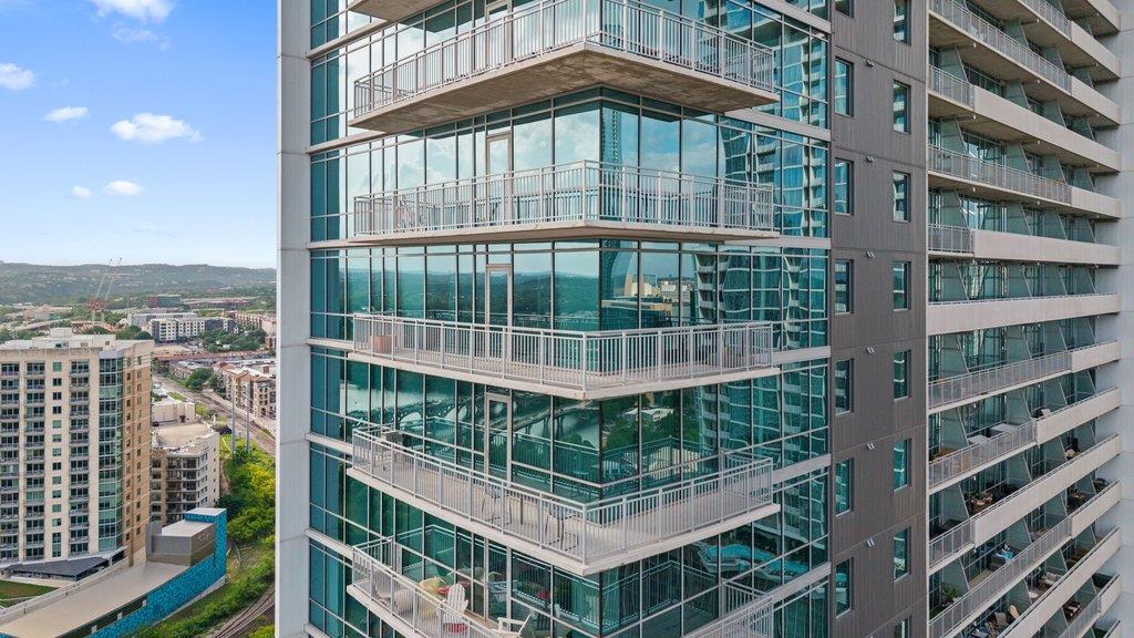 222 West Ave # 2301