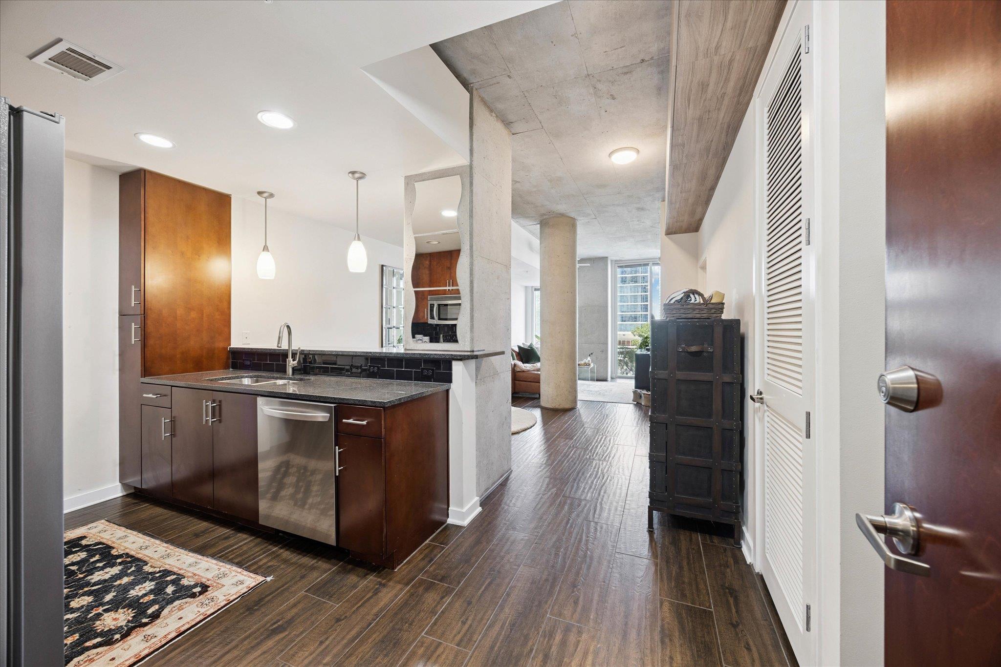 360 Nueces ST # 1012