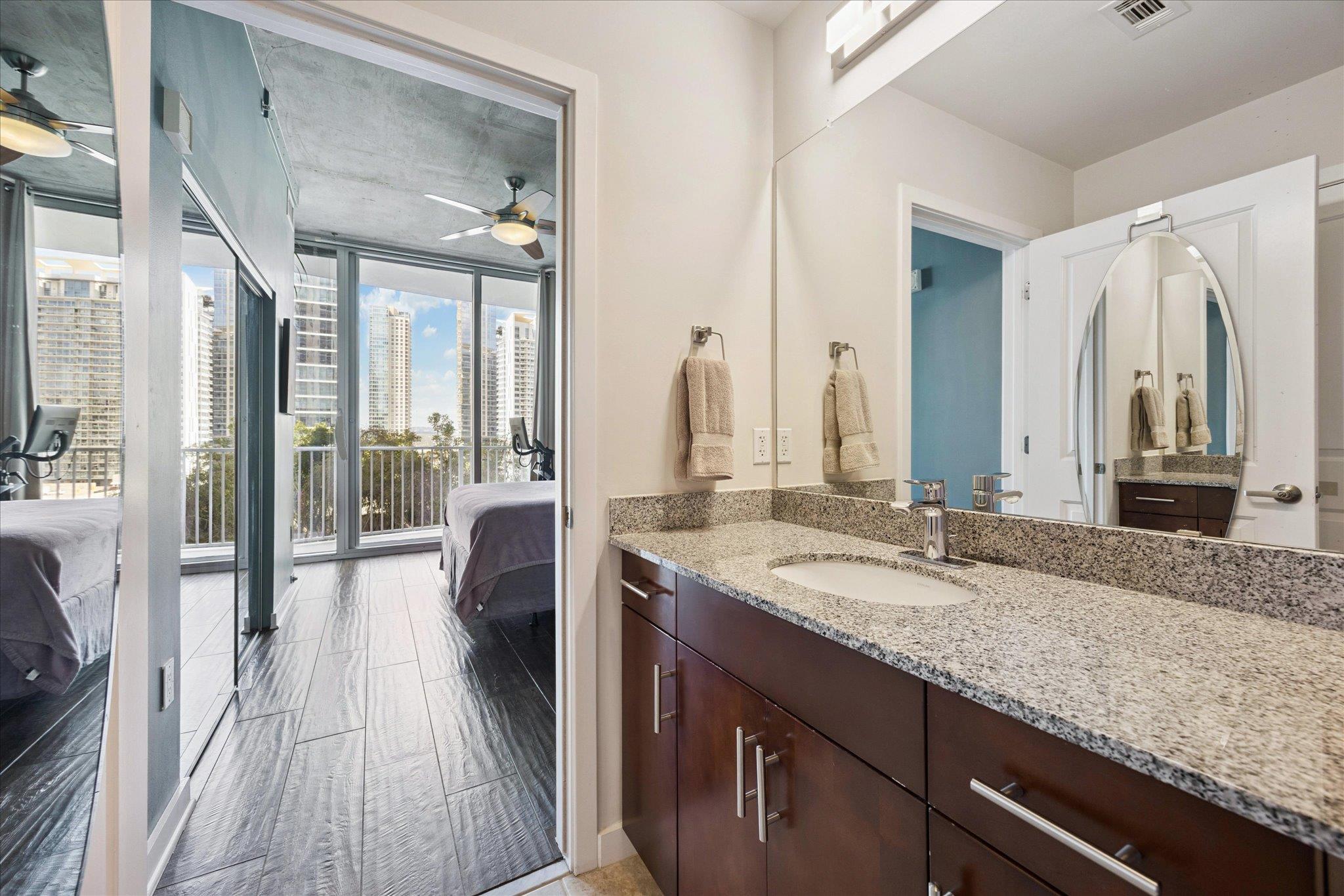 360 Nueces ST # 1012