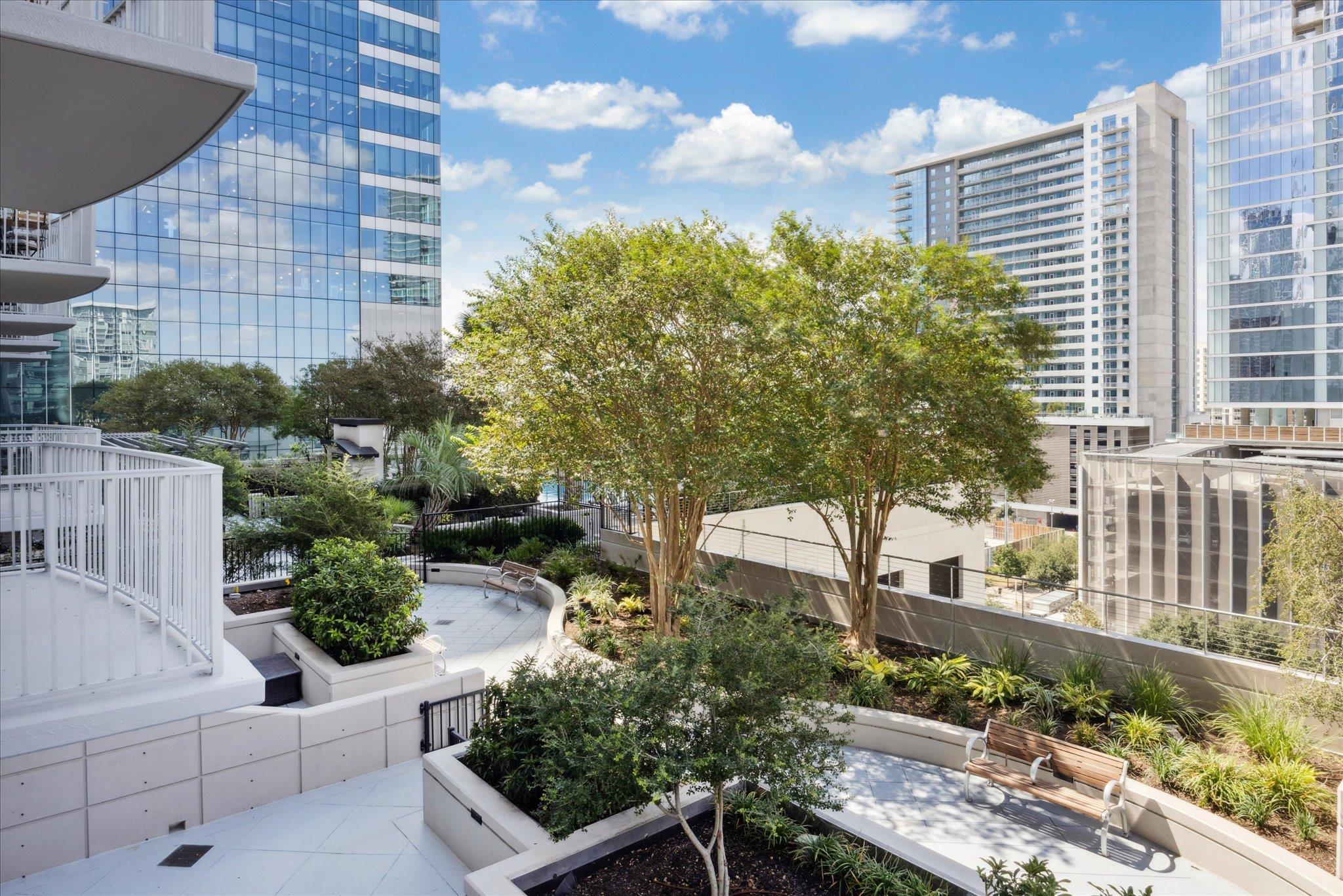 360 Nueces ST # 1012