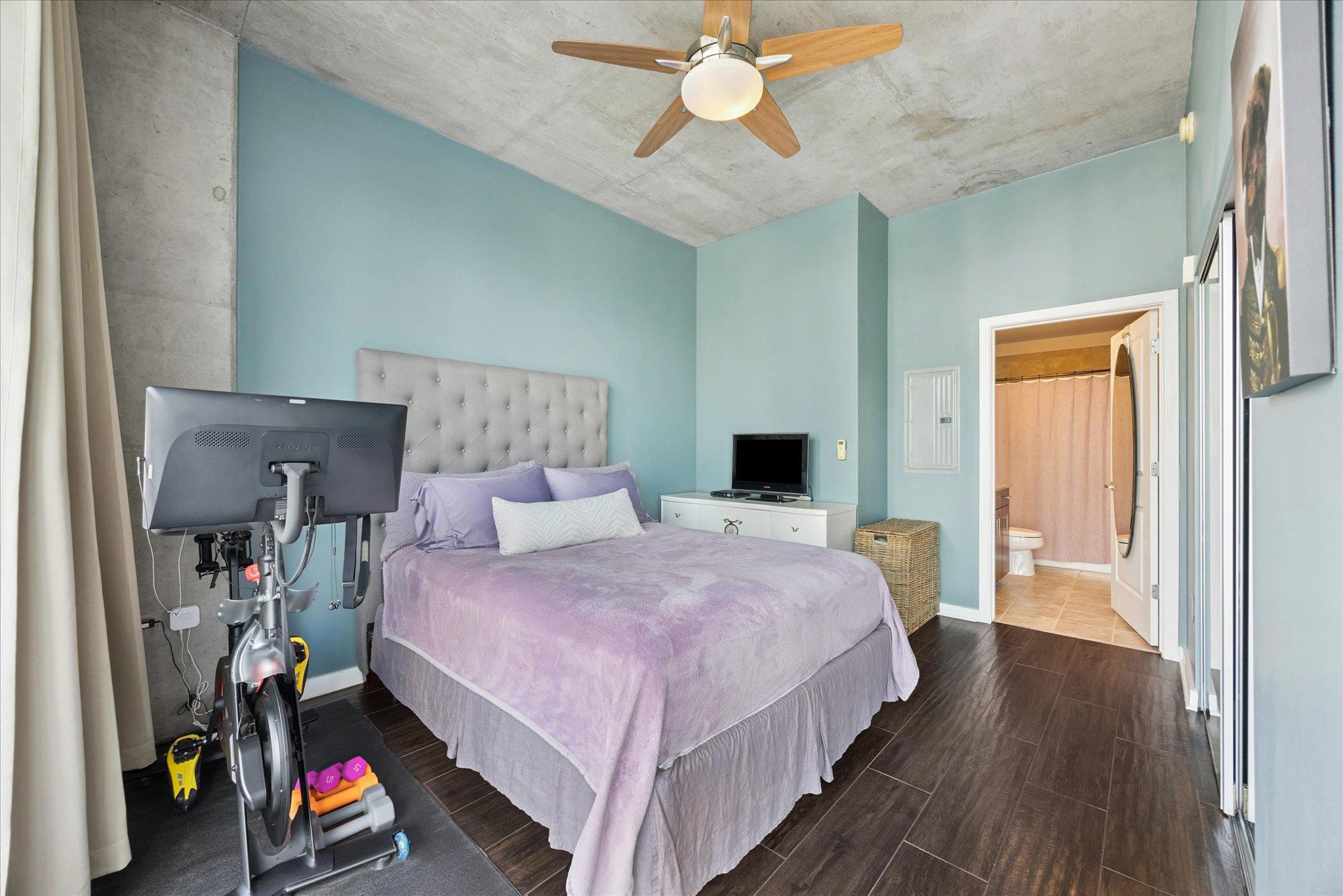 360 Nueces ST # 1012