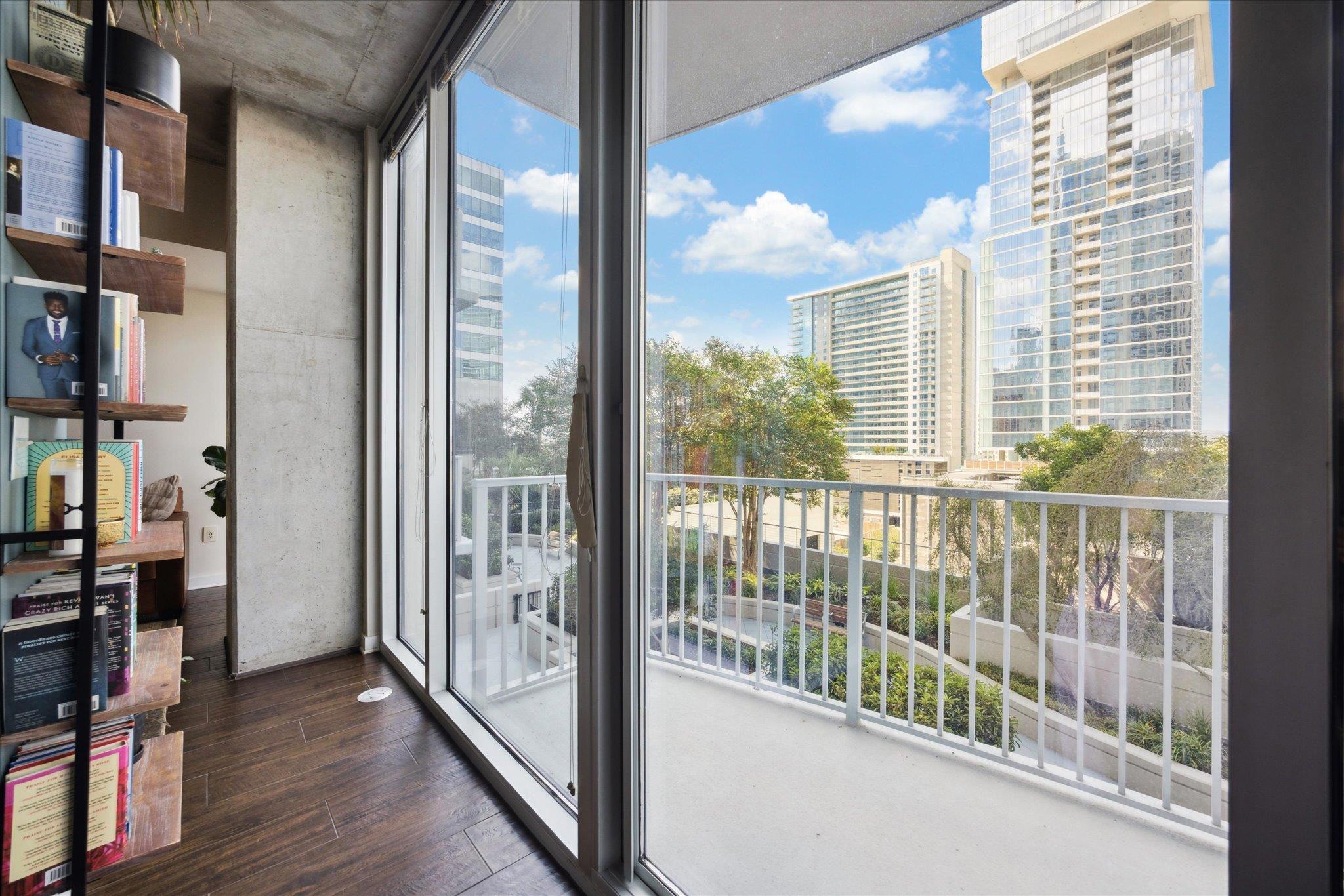 360 Nueces ST # 1012