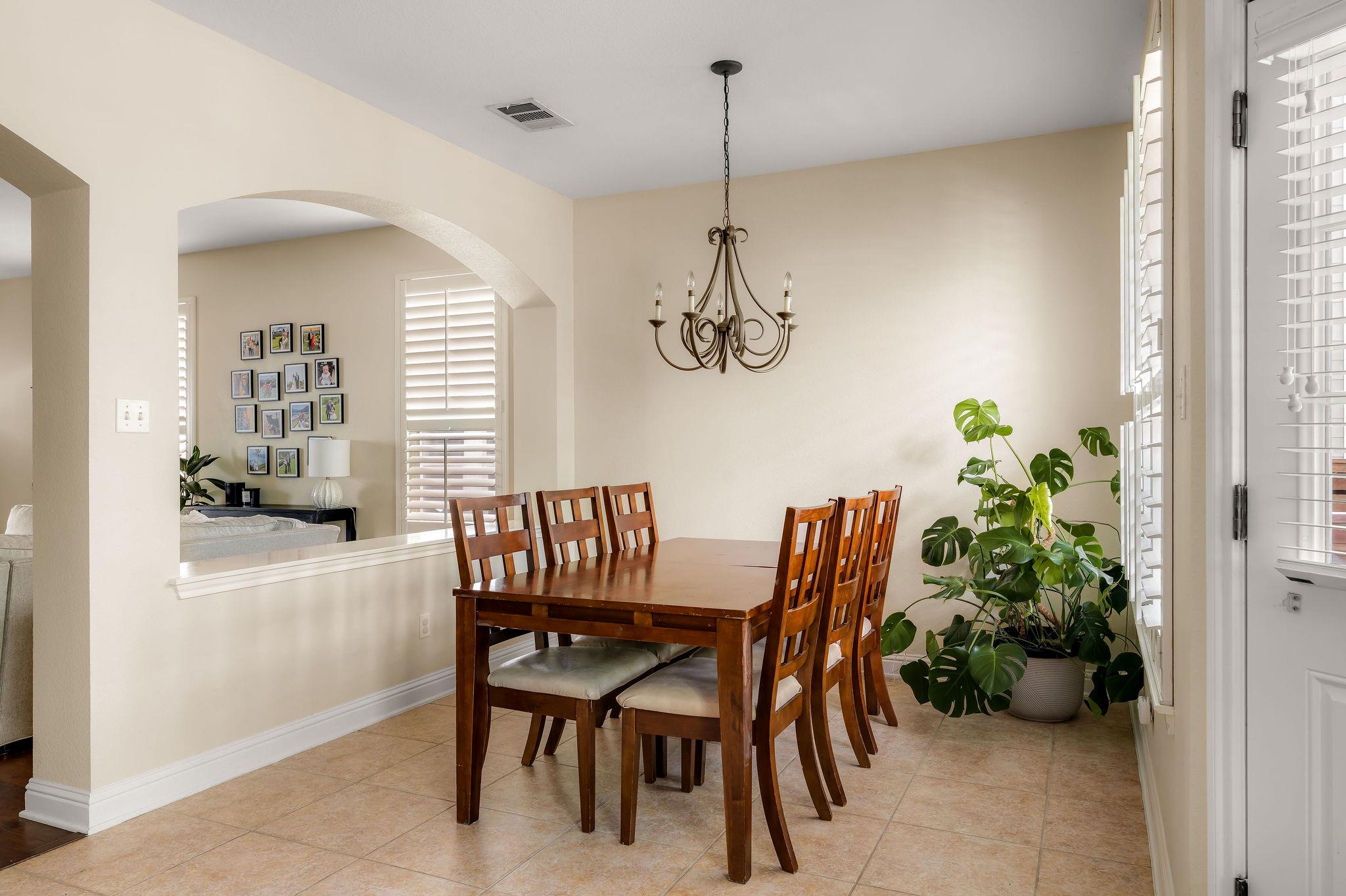 1821 Village Oak CT