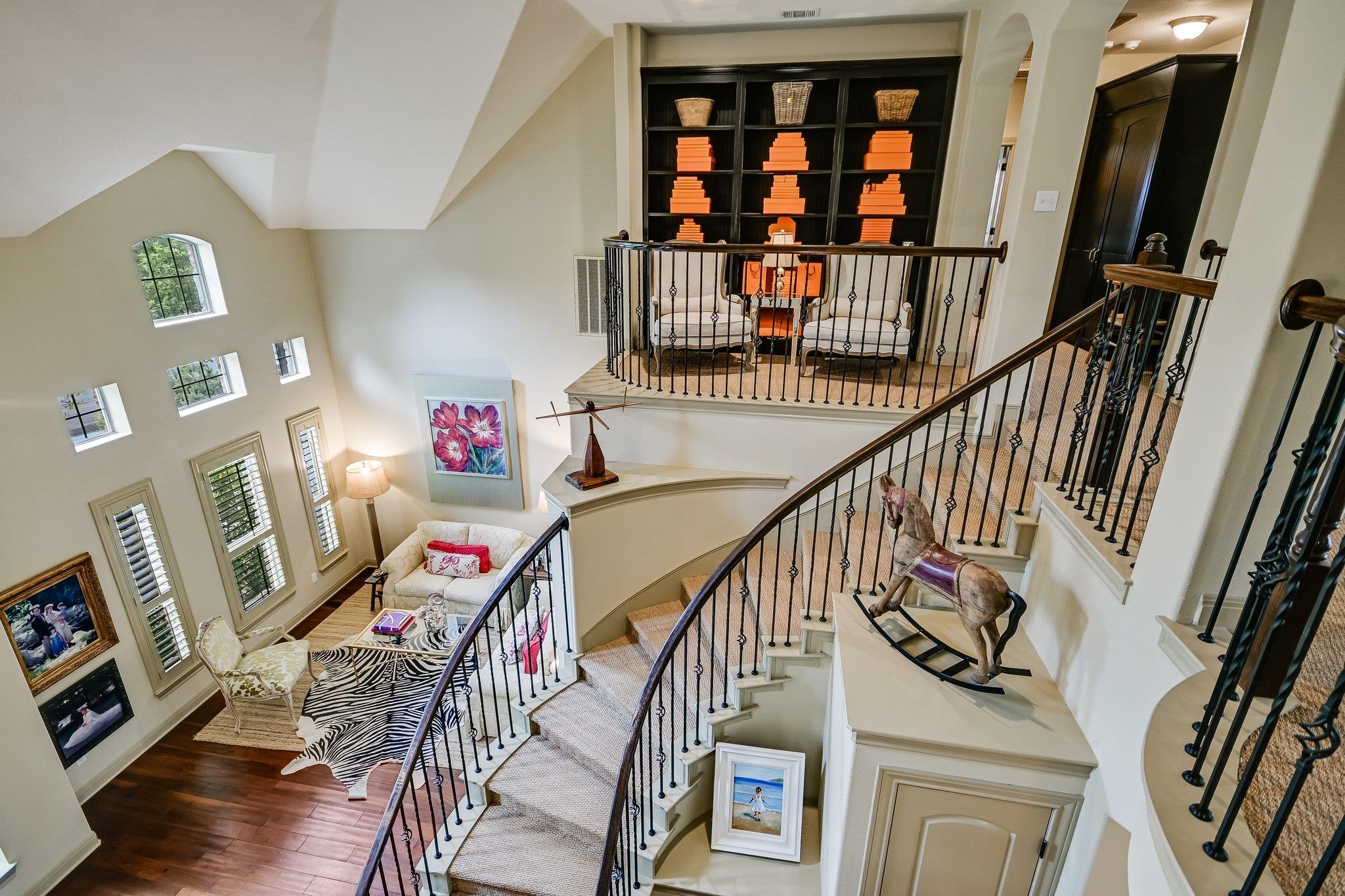 5821 Kempson DR