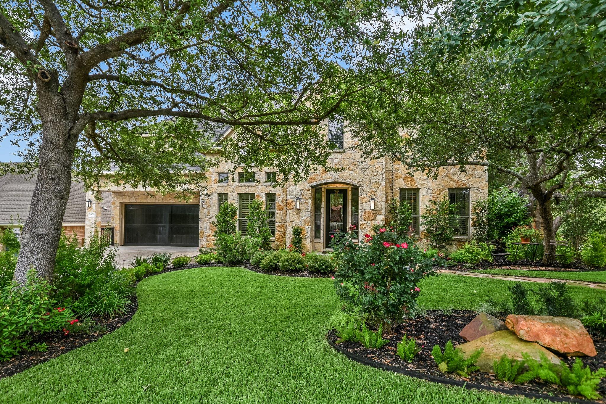 5821 Kempson DR